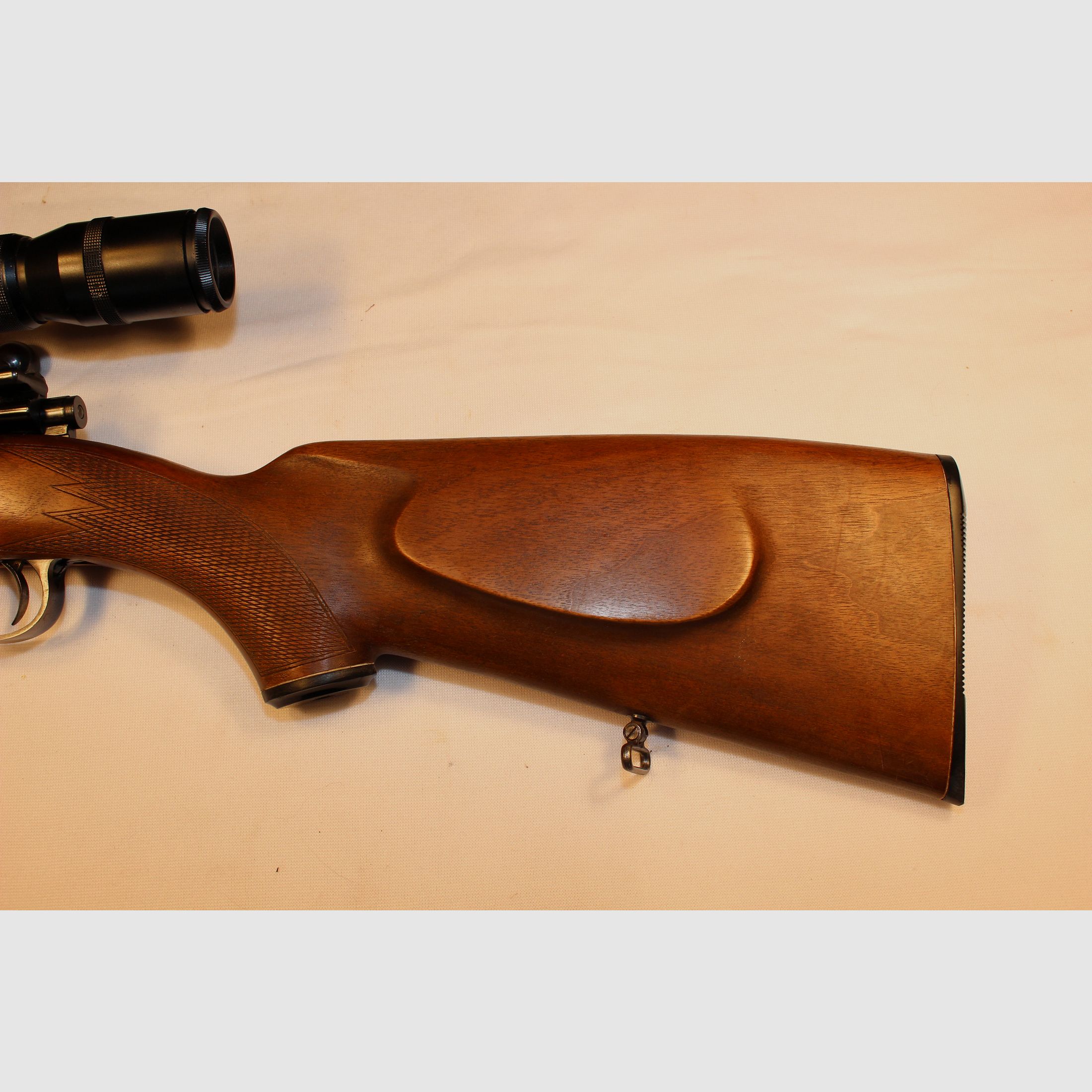 Repetierbüchse mit ZF im Kaliber .30-06.