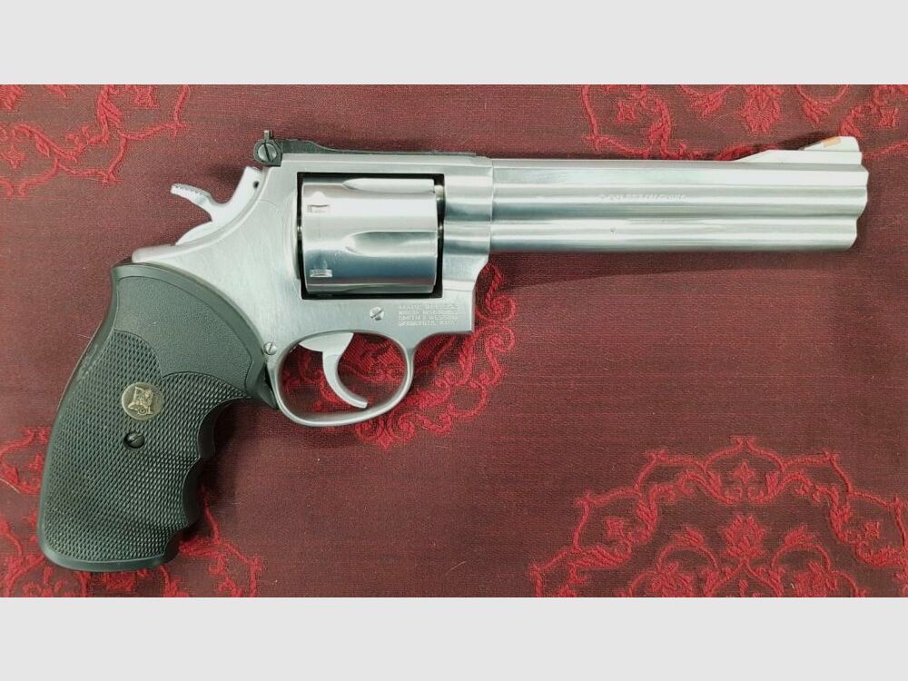 Smith & Wesson 686