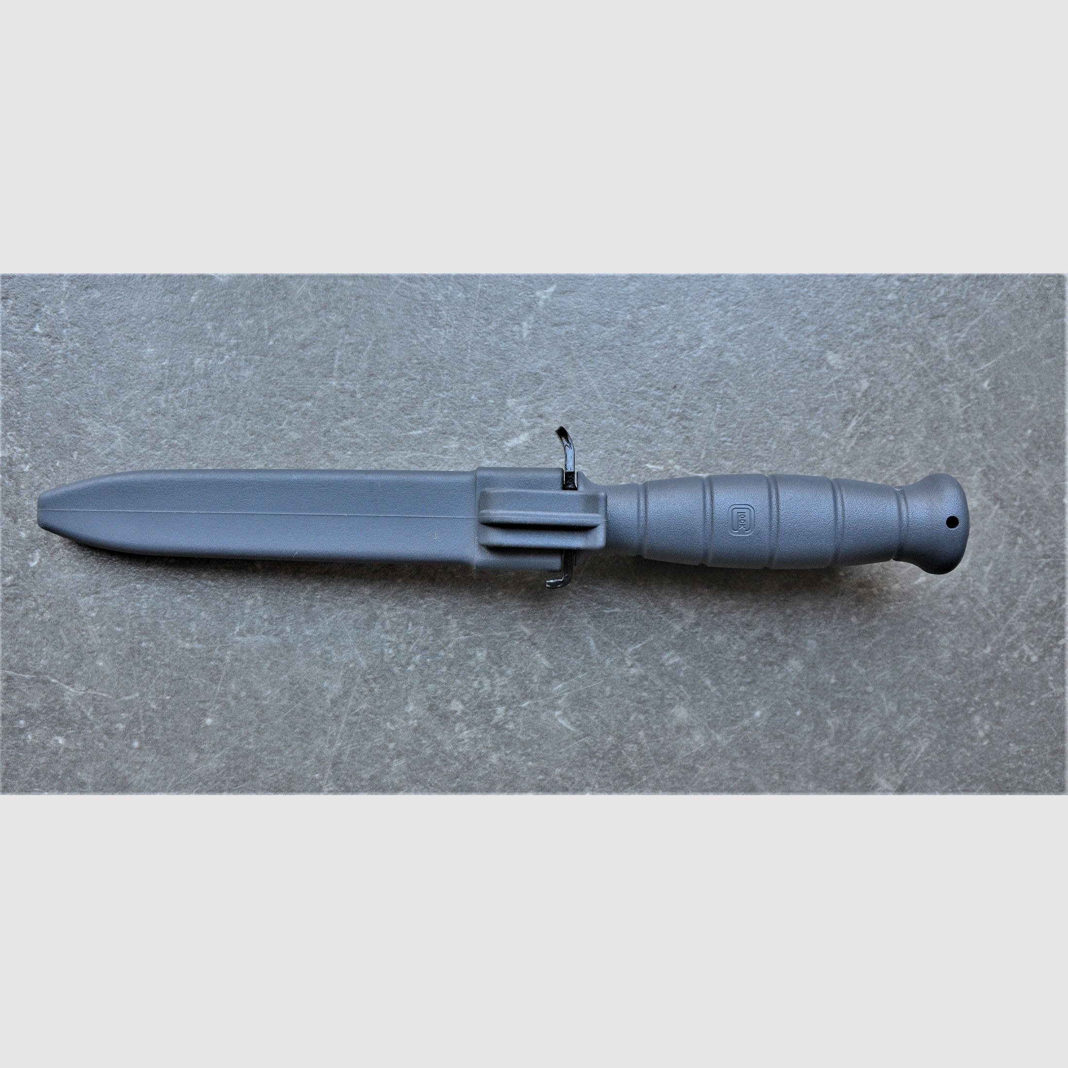 Glock field knife FM 81 gray – Military multipurpose knife