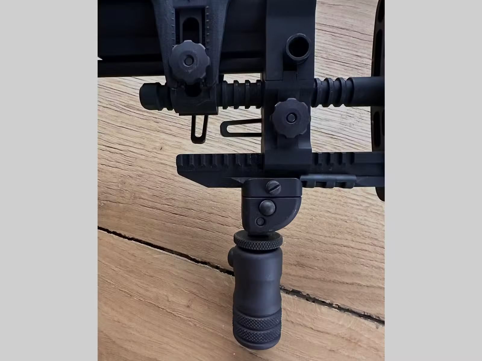 B&T Accu-Shot Monopod-PRM S, BT12-QK na przykład RPR