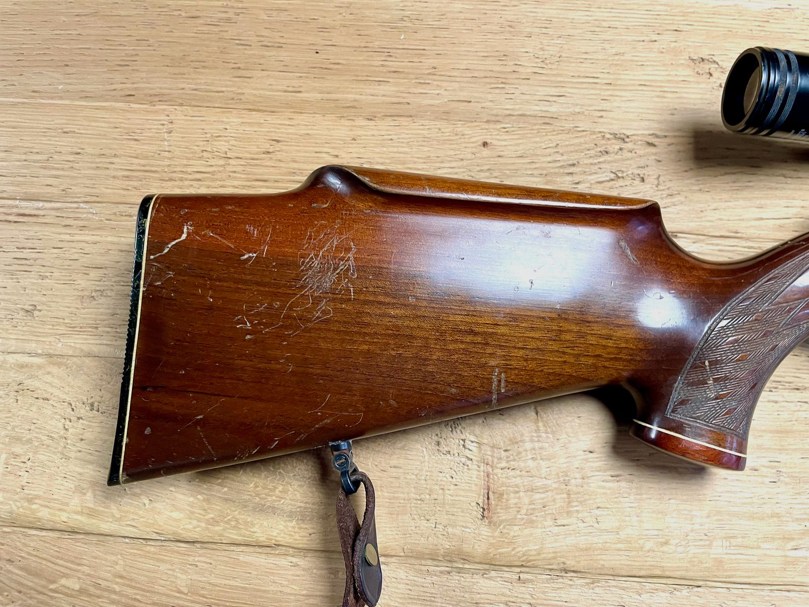 Repetitiegeweer Anschütz Mod. 1422 met Duitse trekker inclusief ZF Tasco 4-12x56 en geluiddemper