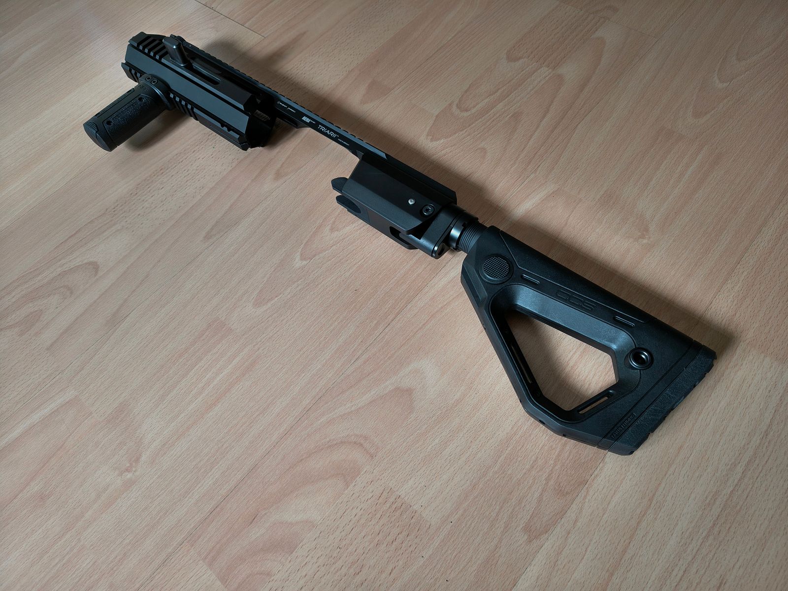 Anschlagschaft Hera Arms Triarii für Shadow2, neuwertig, mit Schiebeschaft