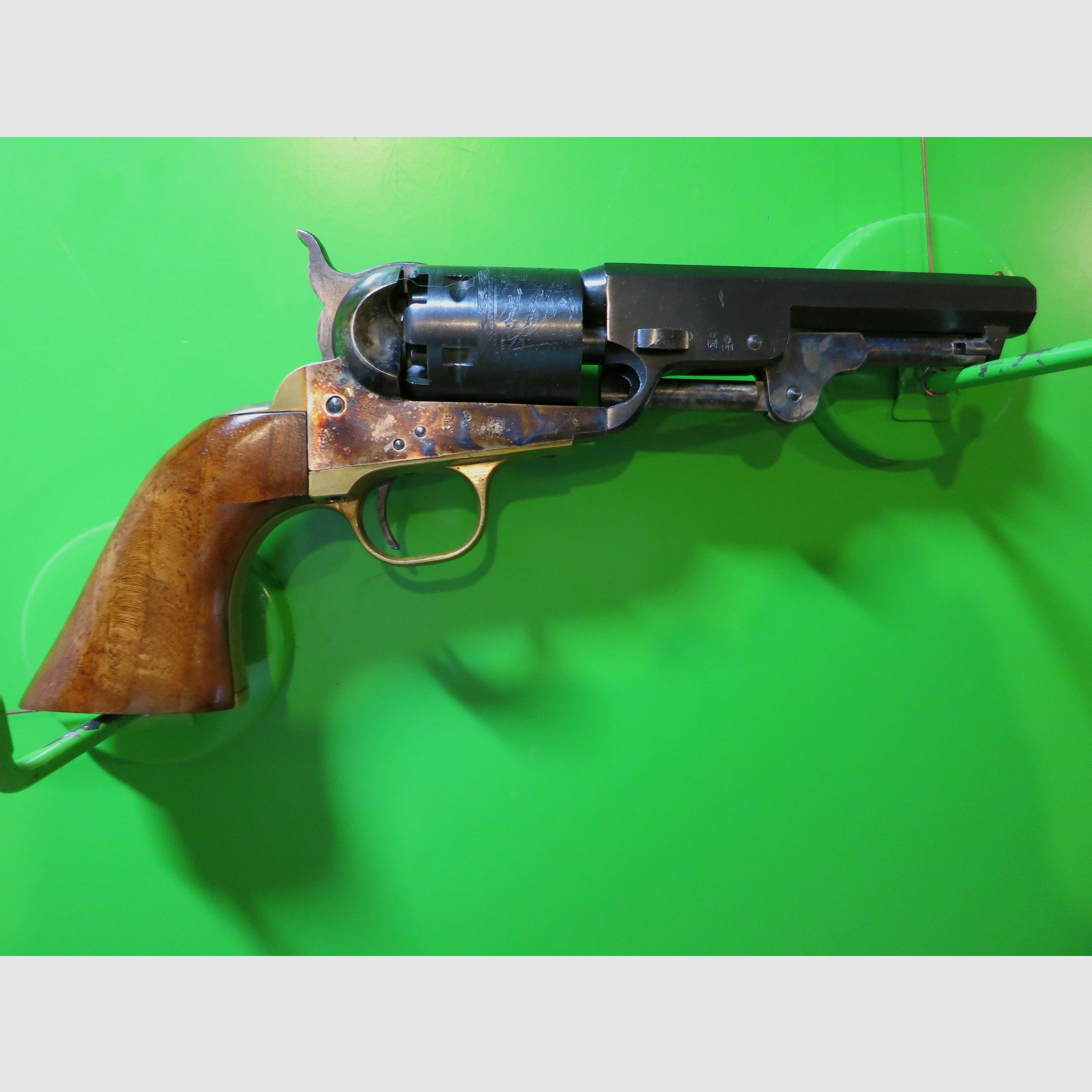 Revólver de percusión, Uberti Modelo Navy 1851, .36BP      #73-