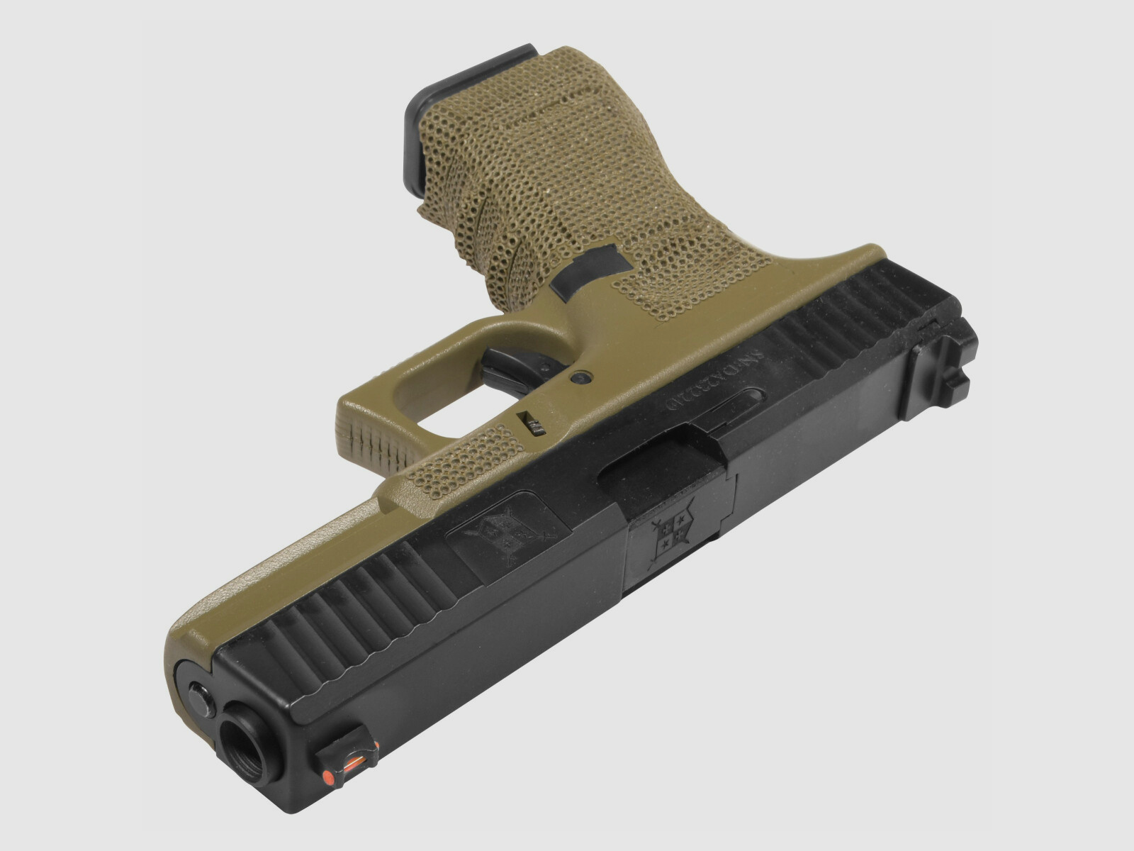 P04 GBB Airsoft Pistole in Oliv | Delta Armory