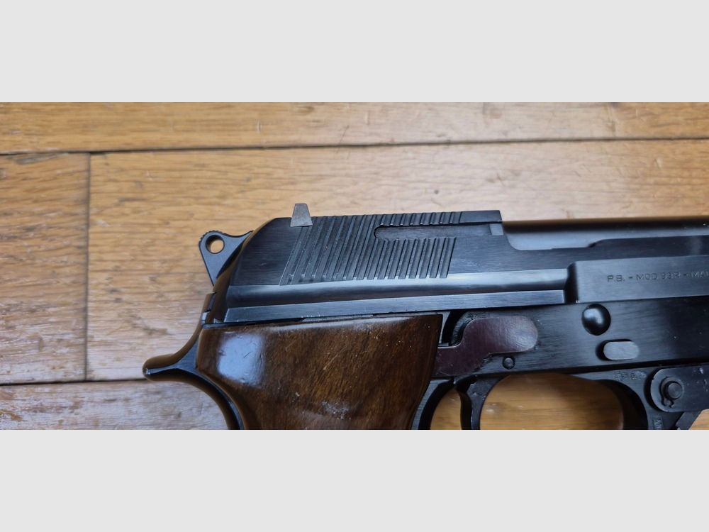 Sehr schöner Beretta 93R Selbstladepistole – Weniger als 2.000 Exemplare! – Seltene Version des 1. Typs mit Laufbohrungen – Magazin 15 Schuss – Ausgezeichneter Zustand, fast neu für die seltensten Beretta – TBE ++ – Kategorie A2 – Export AUSSCHLIESSLICH, Bild 24 von 29