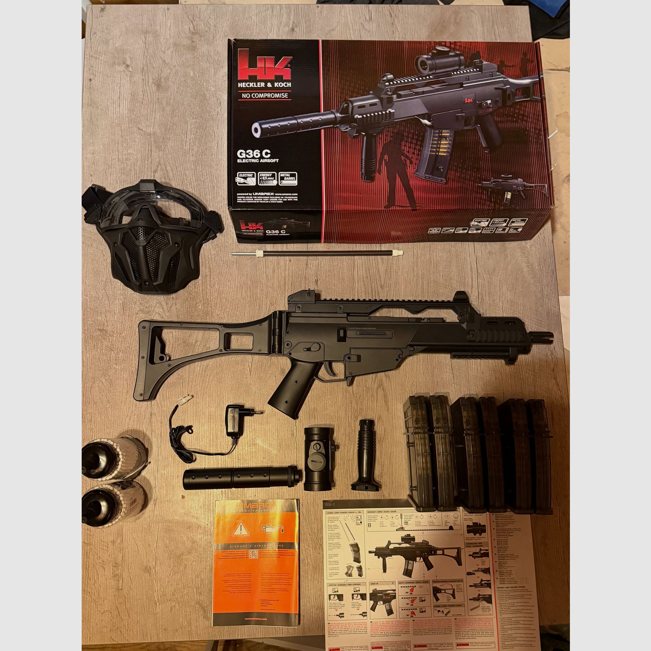 H&K G36C AEG 0,5J Set de inicio, 6 cargadores, 3800 BB's, máscara