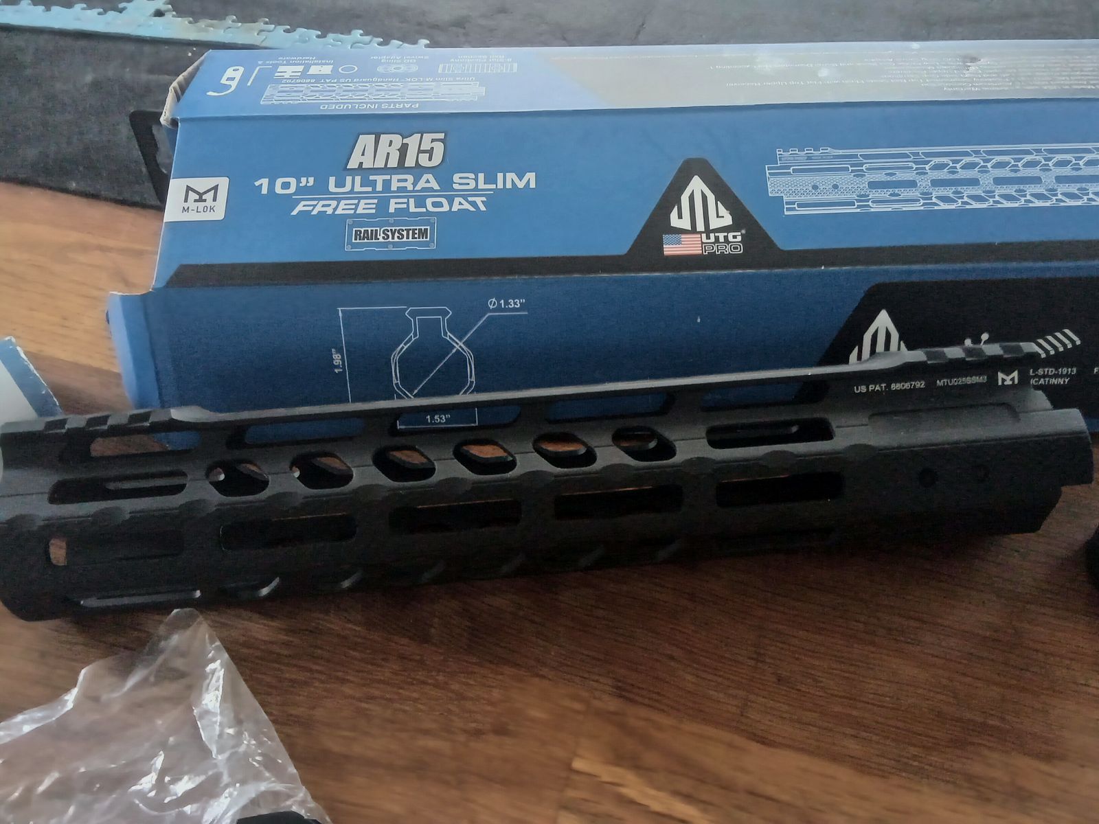 UTG 10" Free Float Anteriore AR15 NUOVO