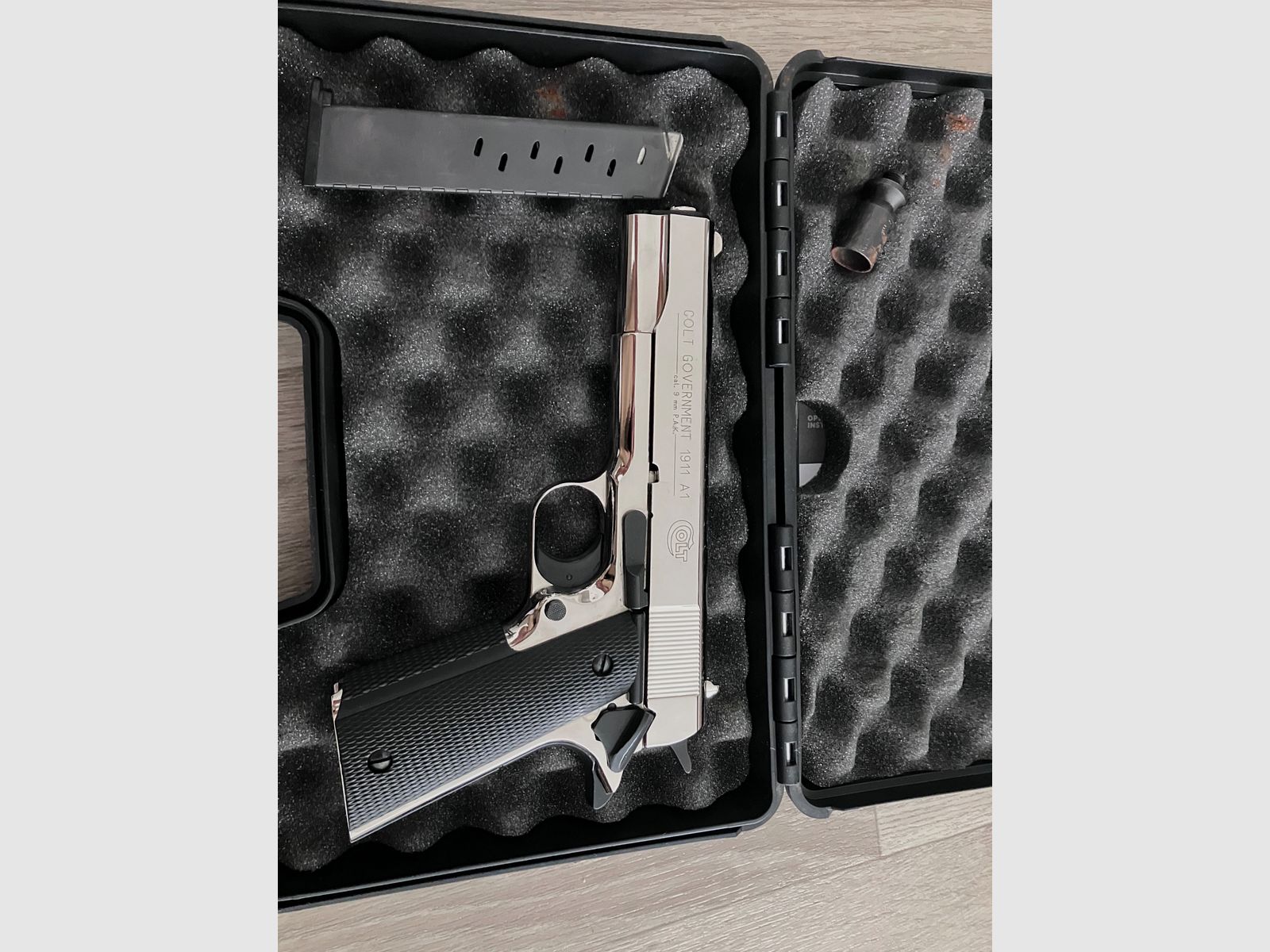Colt Government 1911 A1 Chrome 9mm P.A.K.