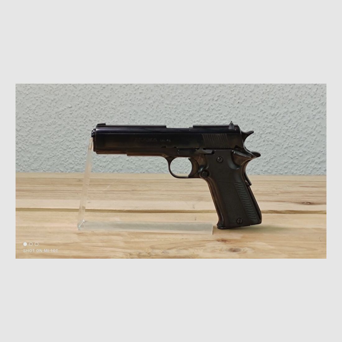 LLama 1911