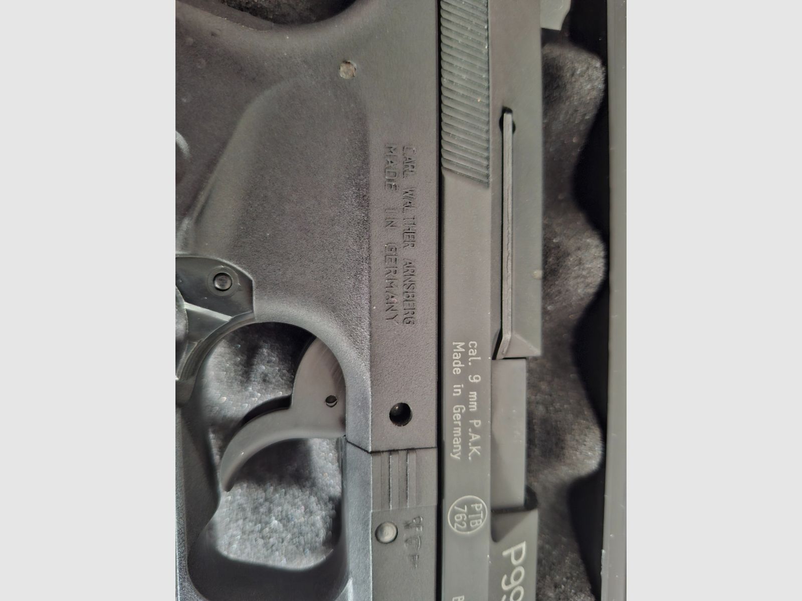 2× Walther P99, 9 mm P.A.K., PTB 762