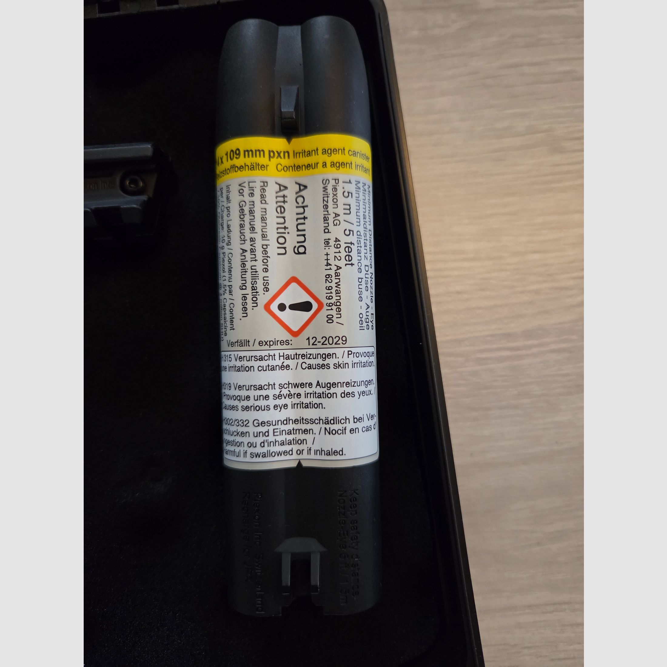 Piexon JPX Jet Protector Gen1 avec chargeur de 2 coups / pistolet à spray au poivre dispositif de défense contre les animaux