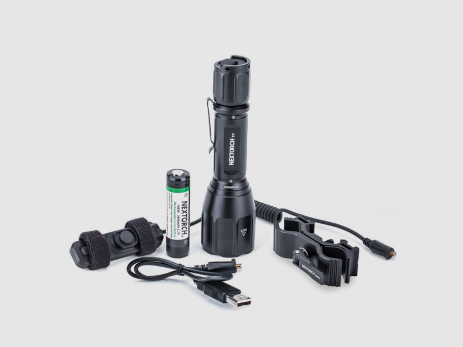 Nextorch Jagdlampe T7 mit 510 Metern Leuchtweite und jagdlichem Zubehör im Set