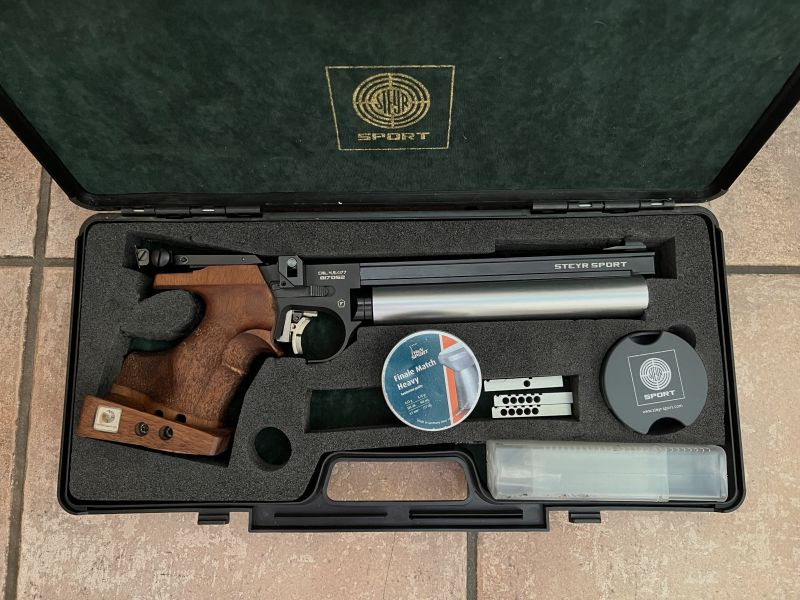 fünfschüssige Steyr LP 50 Matchluftpistole