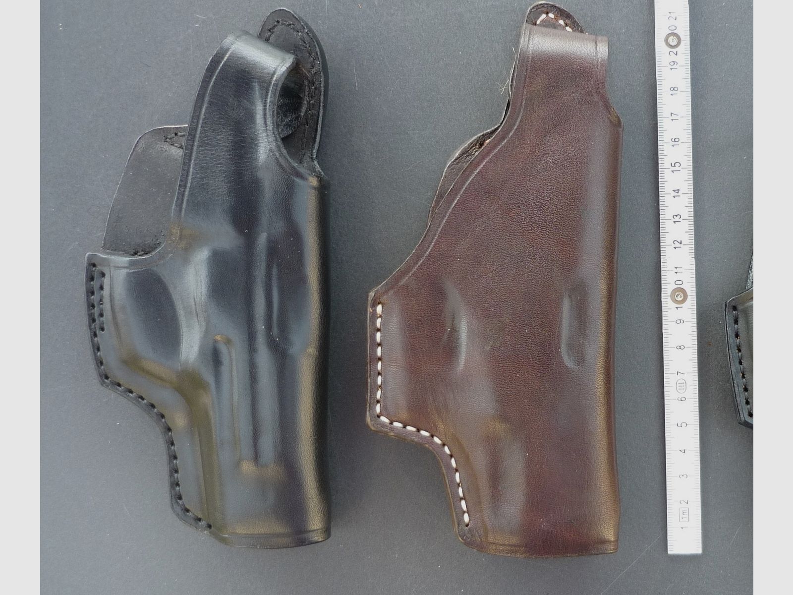 HKDesign Holster  Art. Nr.  002 : Einfachholster mit Snapverschluß  -  für: P88 COM,  P88   bzw. P99 -  für Rechtshänder