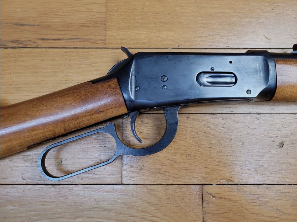 Bellissima Winchester modello 1894 – Calibro 30-30 – Prodotta negli USA nel 1967 – Capacità 8+1 – Bellissimo noce chiaro – Ottime condizioni meccaniche ed estetiche – Calcio Pachmayr – TBE++, immagine 23 di 27