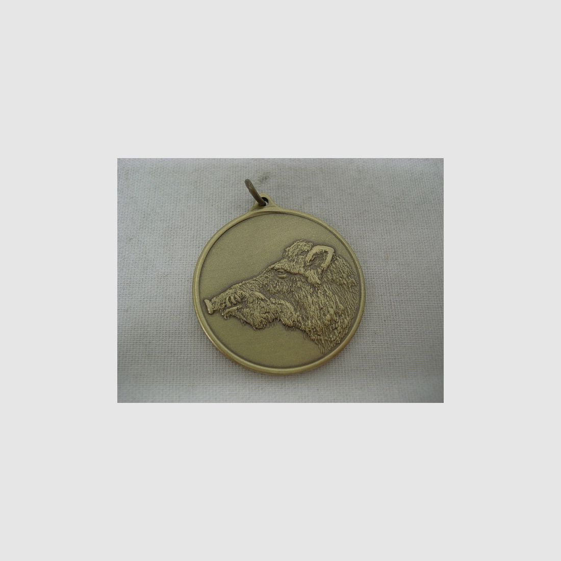 Jagdmedaille Keiler-bronze - 40 mm, Ring und Öse