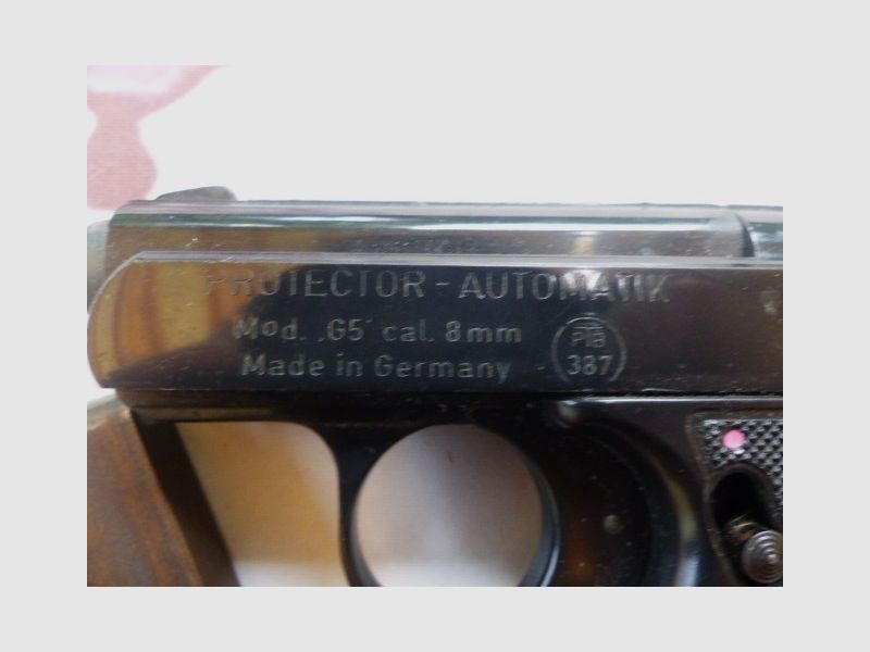 RECK Protector G5 Automatic 8mm k with 20 Wadie cartridges 10 blanks 10 CS Top condition