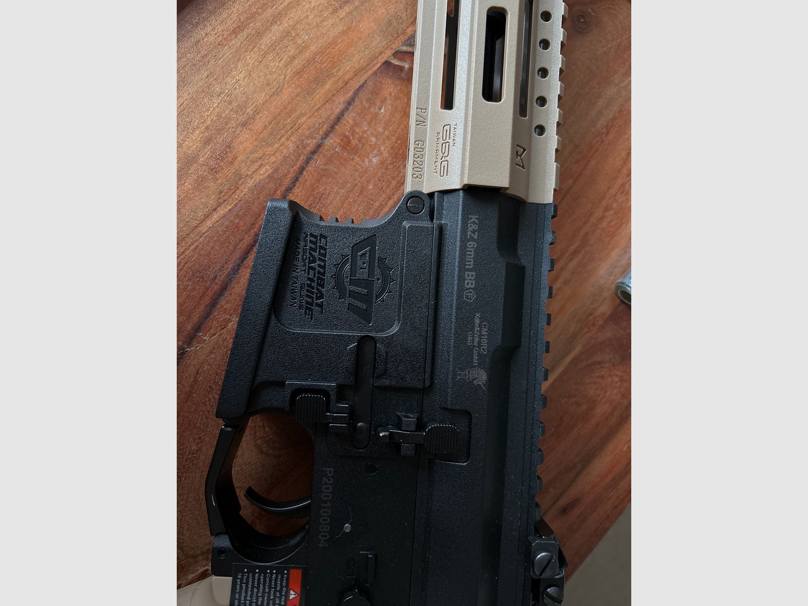 G&G Combat Machine CM16R2 mit umfangreichem Zubehör