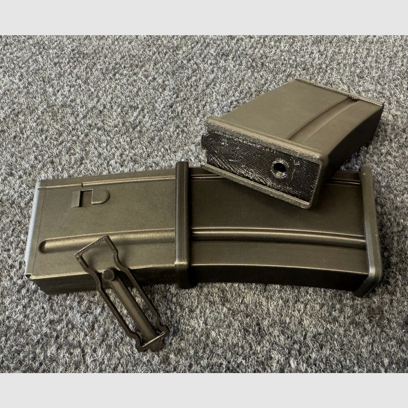 Schmeisser AR15 10-Schuss Magazin inklusive Griffverlängerung in 30-Schuss Optik - NEU - Heckler & Koch HK MR223