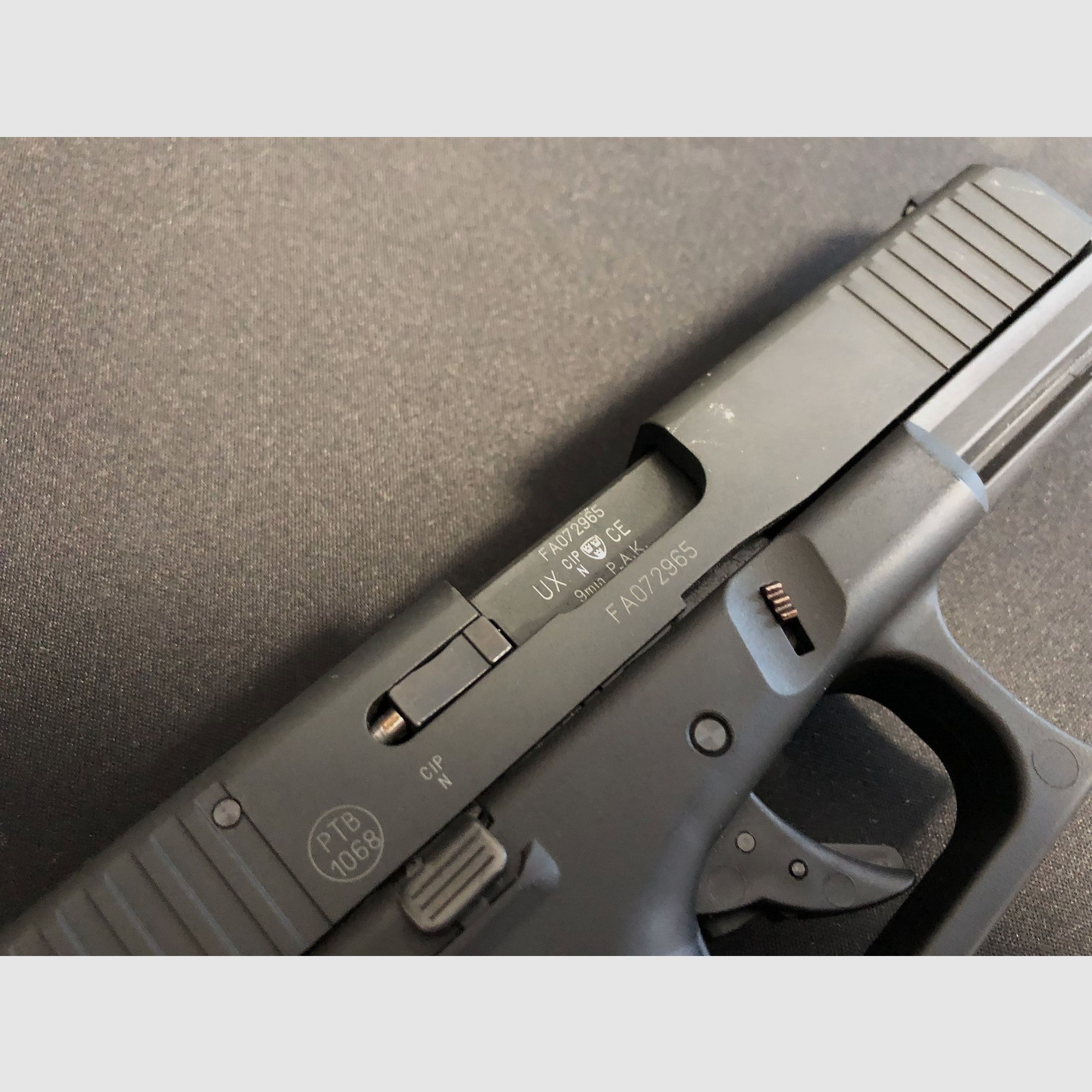 Glock 17 Gen 5 9mm P.A.K. 