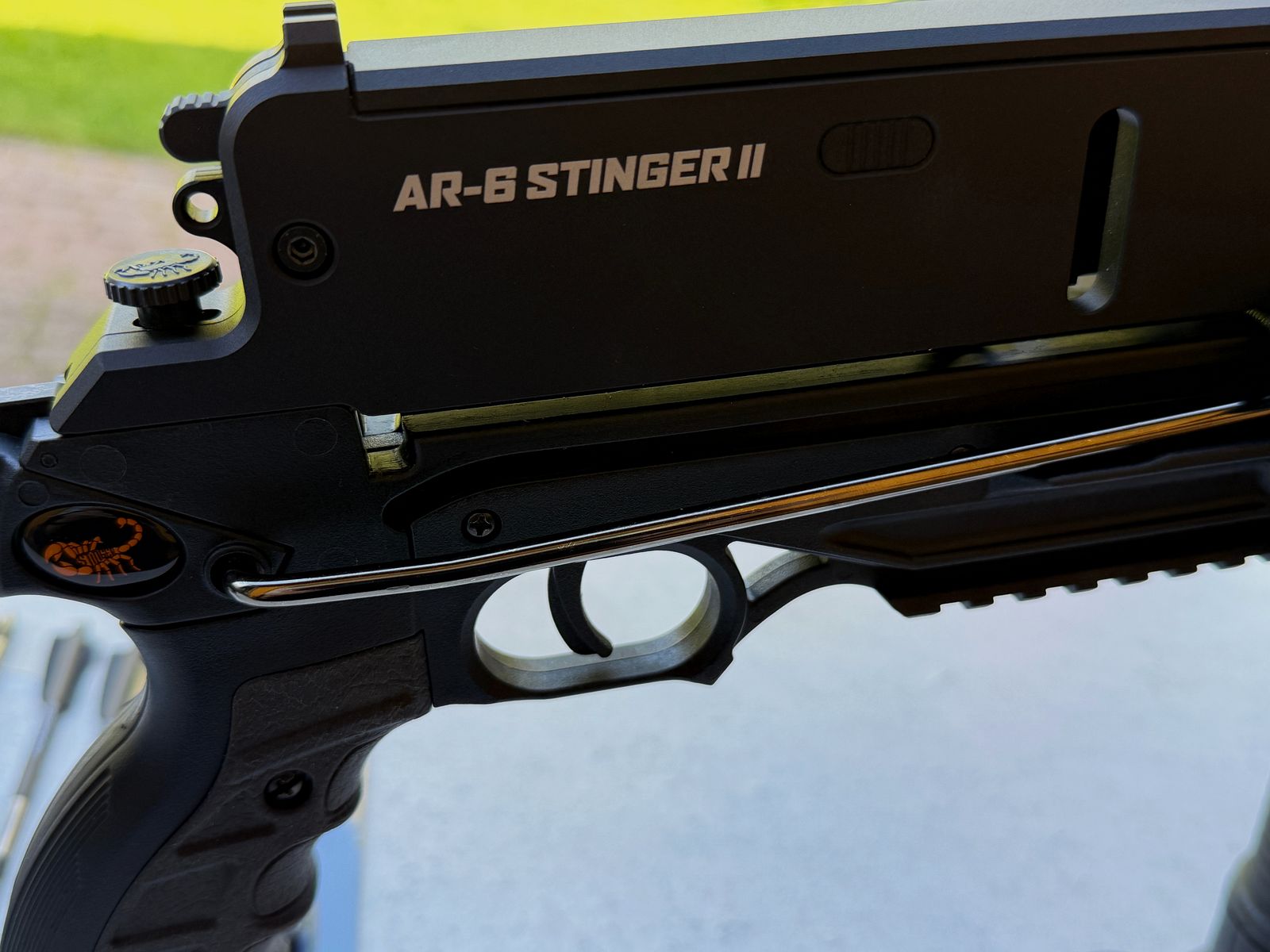 AR-6 Stinger II mit Metallmagazin