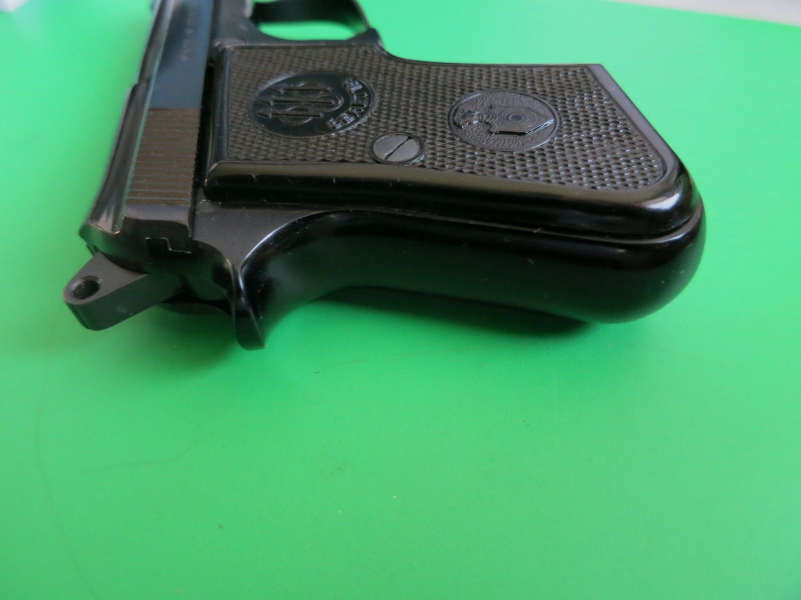 Pietro Beretta 950B pistolet à percussion semi-automatique à bascule 6,35 Browning « MADE IN BRAZIL », comme neuf       #55