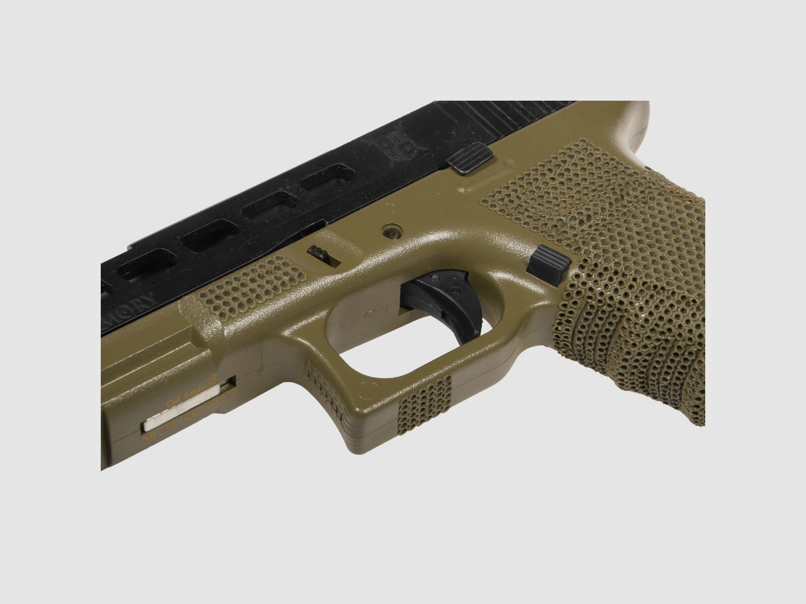 P06 GBB Airsoft Pistole in Oliv | Delta Armory