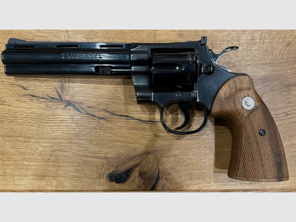 Colt	 Python mit 6" Lauf