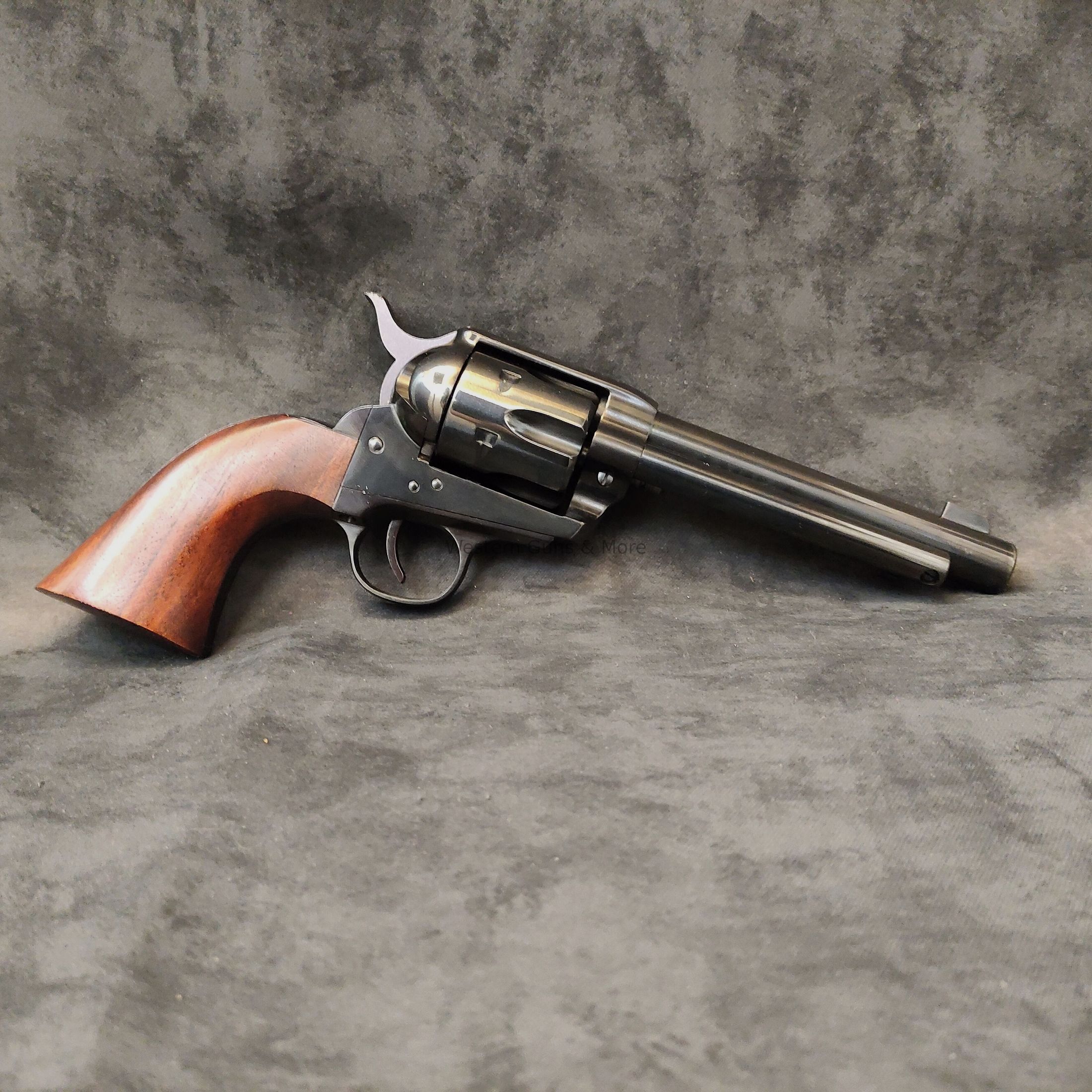 Pietta 1873 S.A Revolver Zwart Staal Kal.22lr.