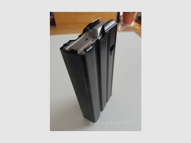 AR10 Magazinen    Je €10   Neuwertig