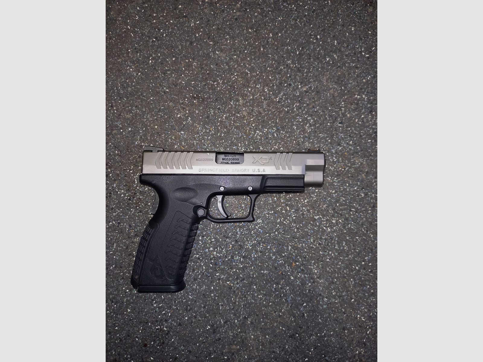 Pistolet CO2 Springfield XDM 4,5 mm BB
