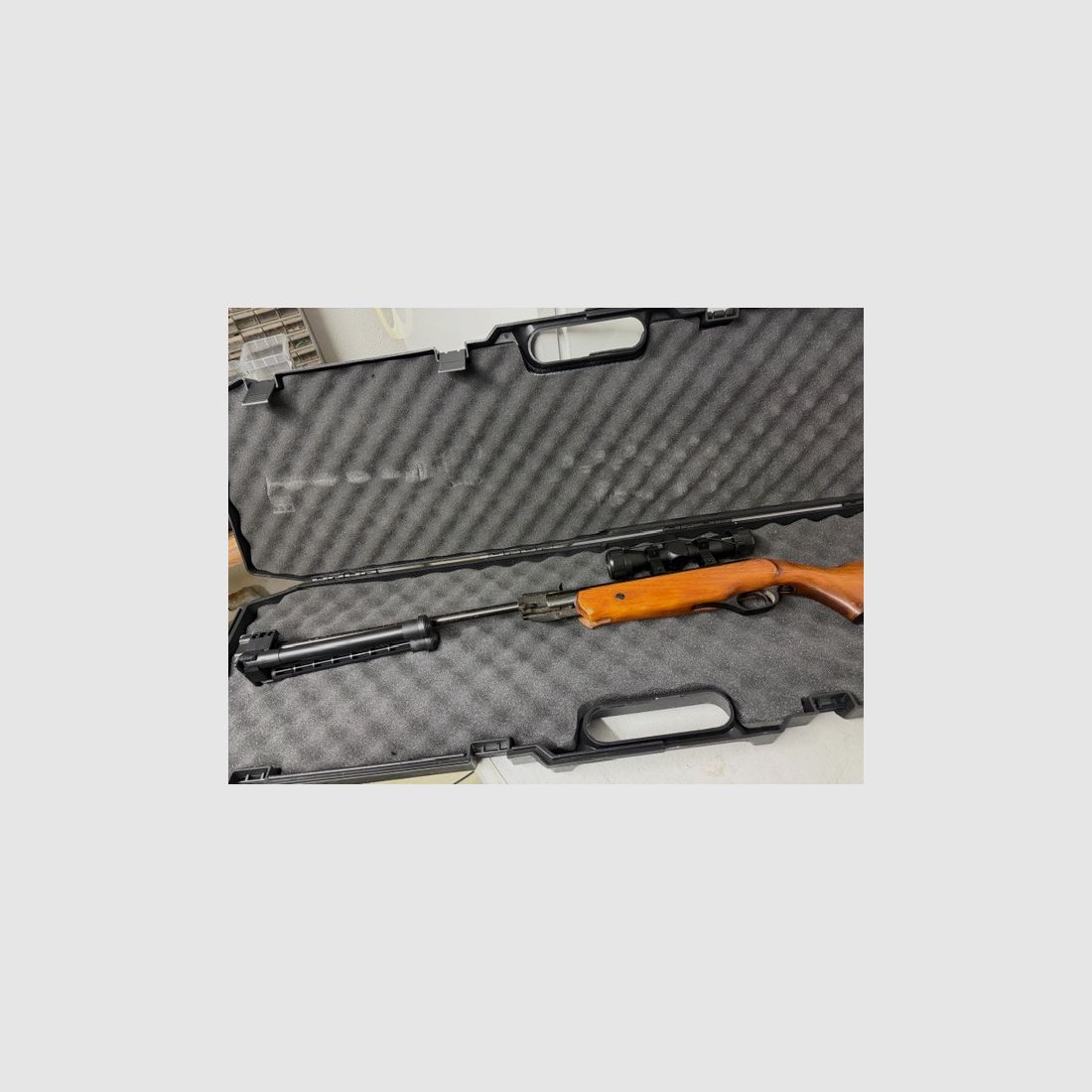Luchtgeweer Cal. 1,77   4,5 mm. Richtkijker, bipod en koffer
