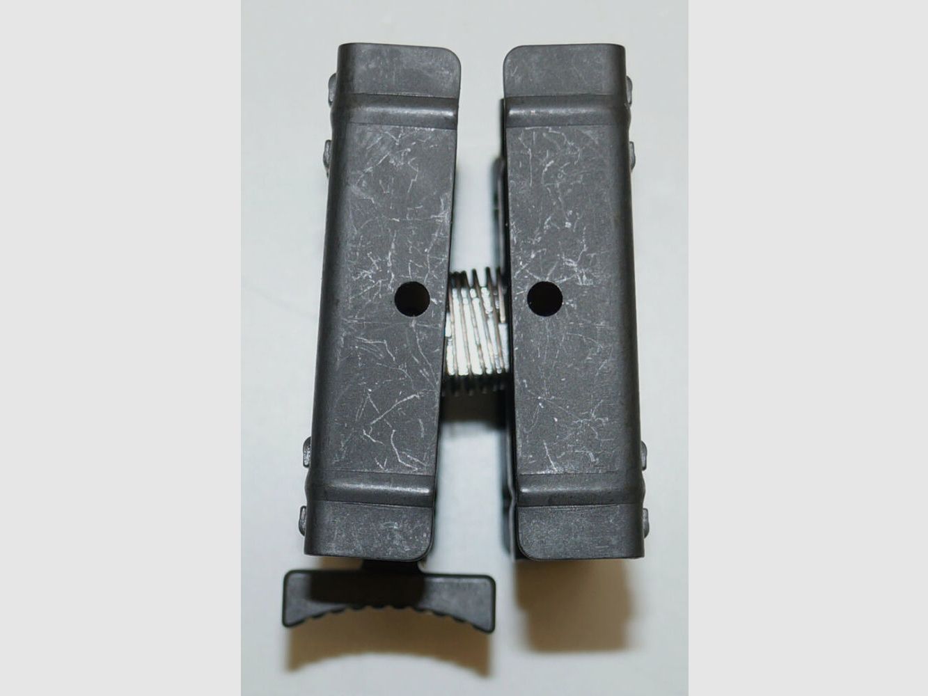 Heckler & Koch magazine clamp, HK MP5; HK SP5; SAR M41/05 and similar models, new, original Heckler & Koch manufacturing