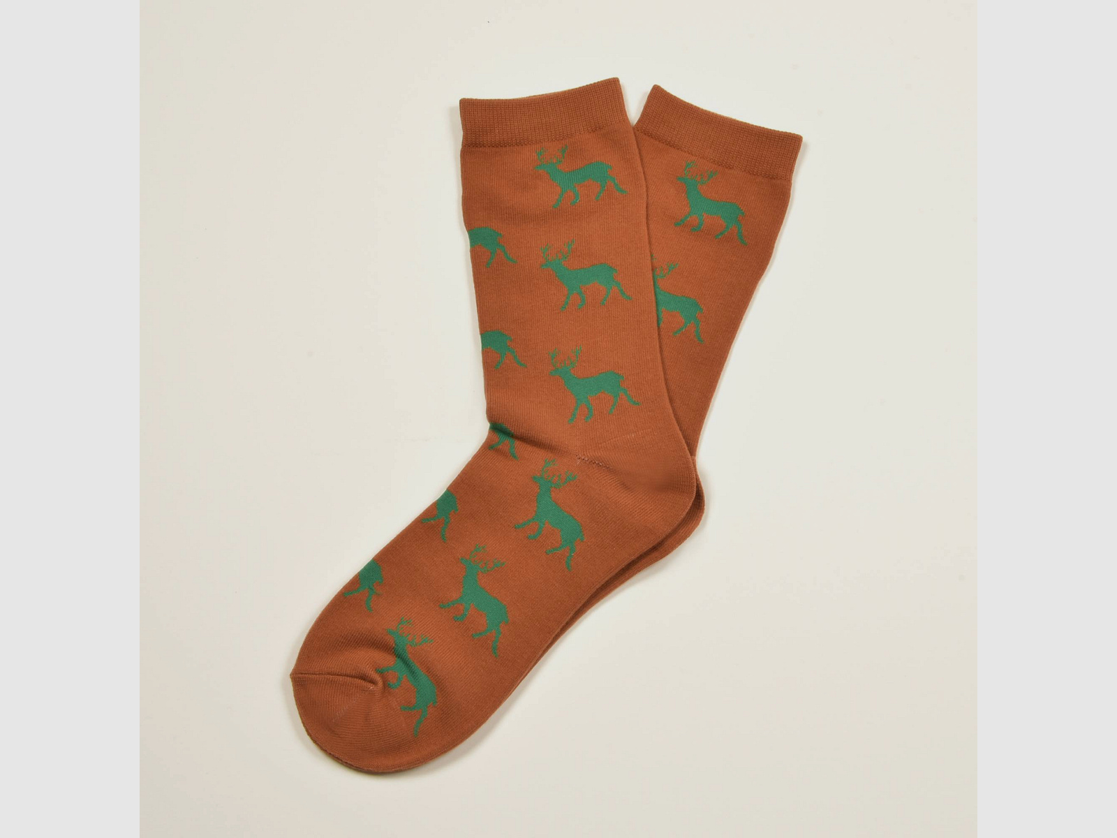 Braune Socken, Hirsch in Grün 41-46
