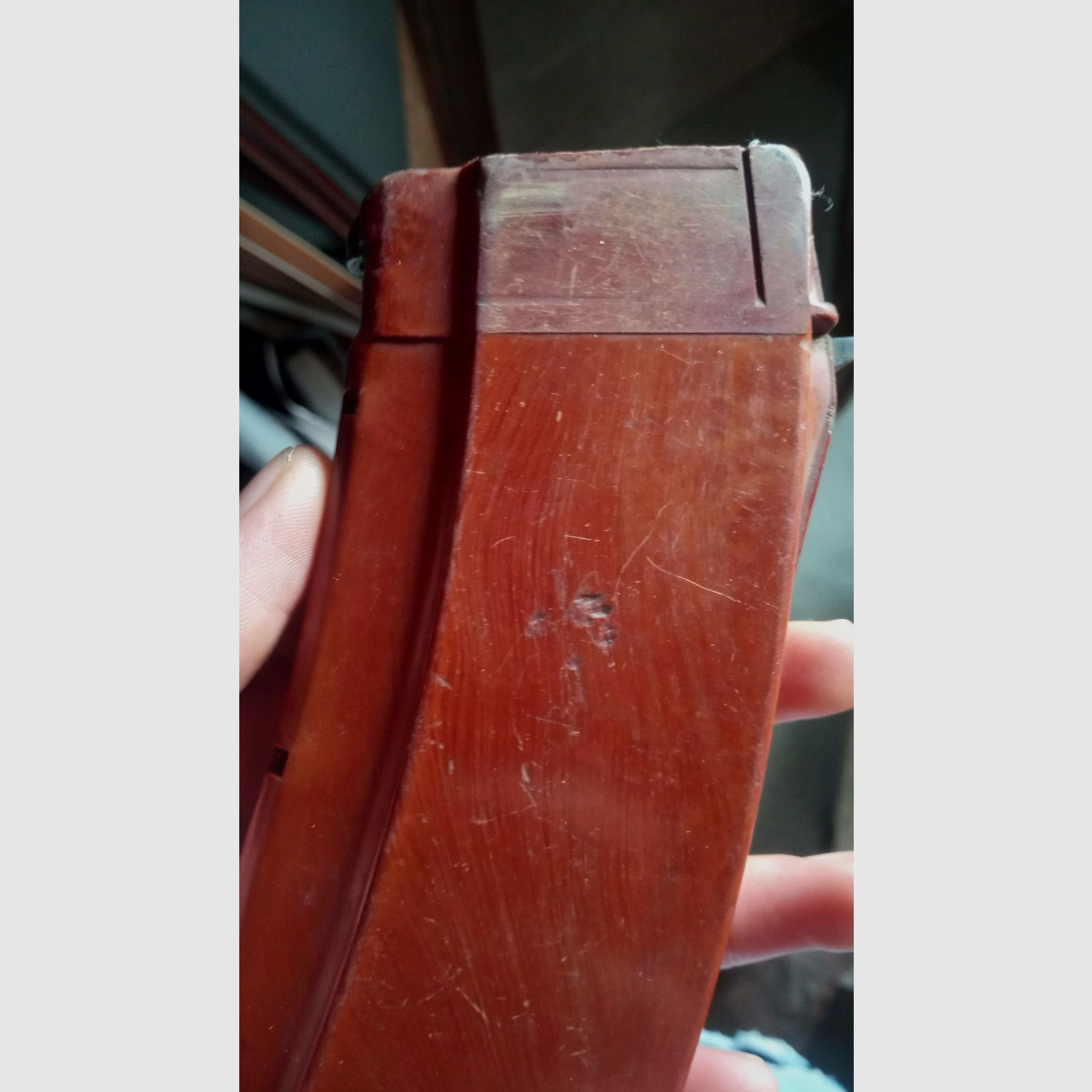 ost-deutsches MPi-74 / AK74 Deko Magazin aus AG4 Glasfaser Bakelit (unbrauchbar/deaktiviert)   // DDR NVA / Yunker