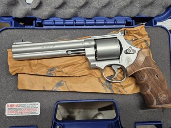 S&W Revolver Mod. 629 Classic Champion Kal. .44 Magnum, stainless/matt, 6 1/2"