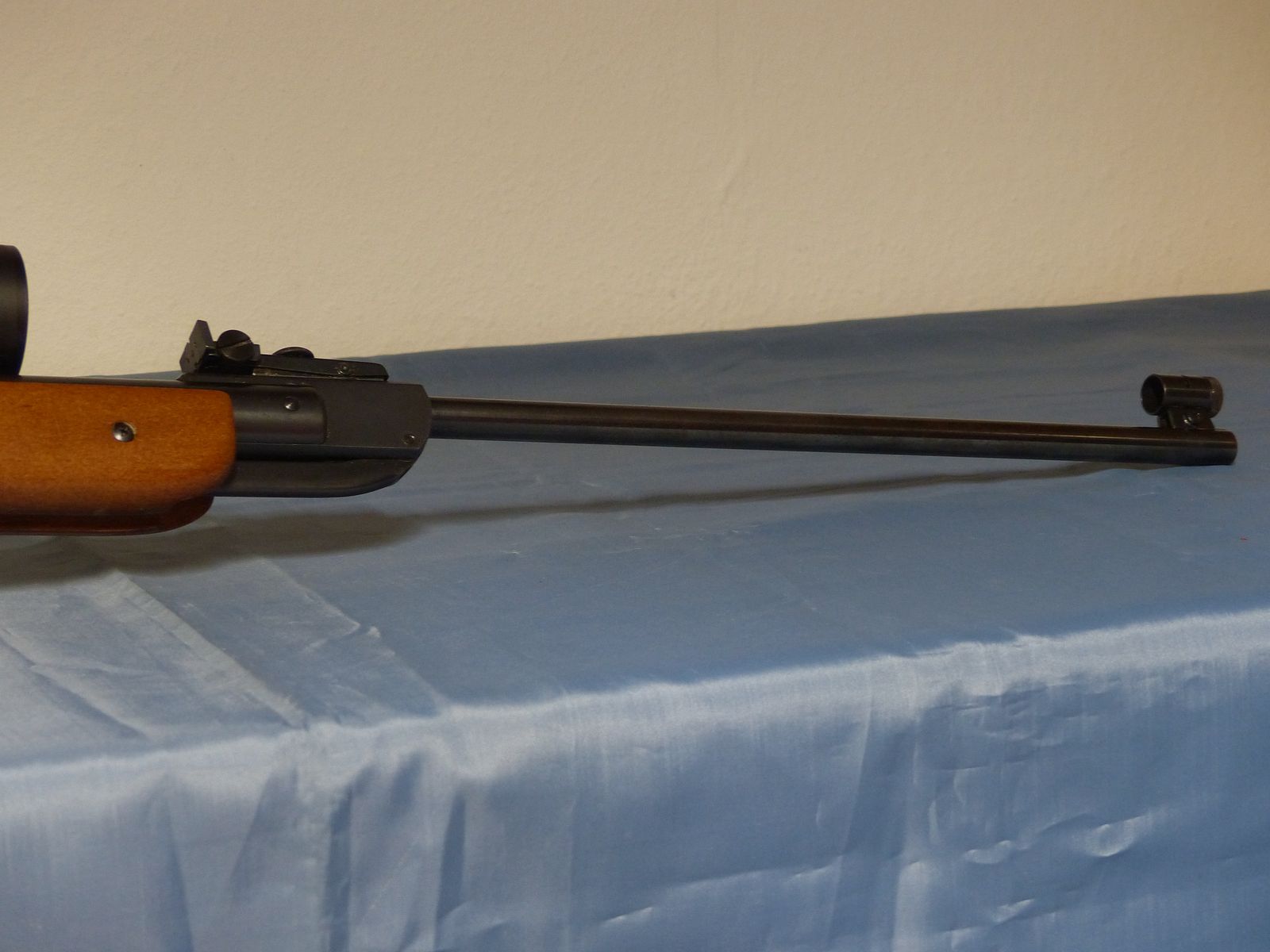 Carabina de aire comprimido Diana modelo 35 con mira telescópica Cal. 4,5 mm en estado como nuevo