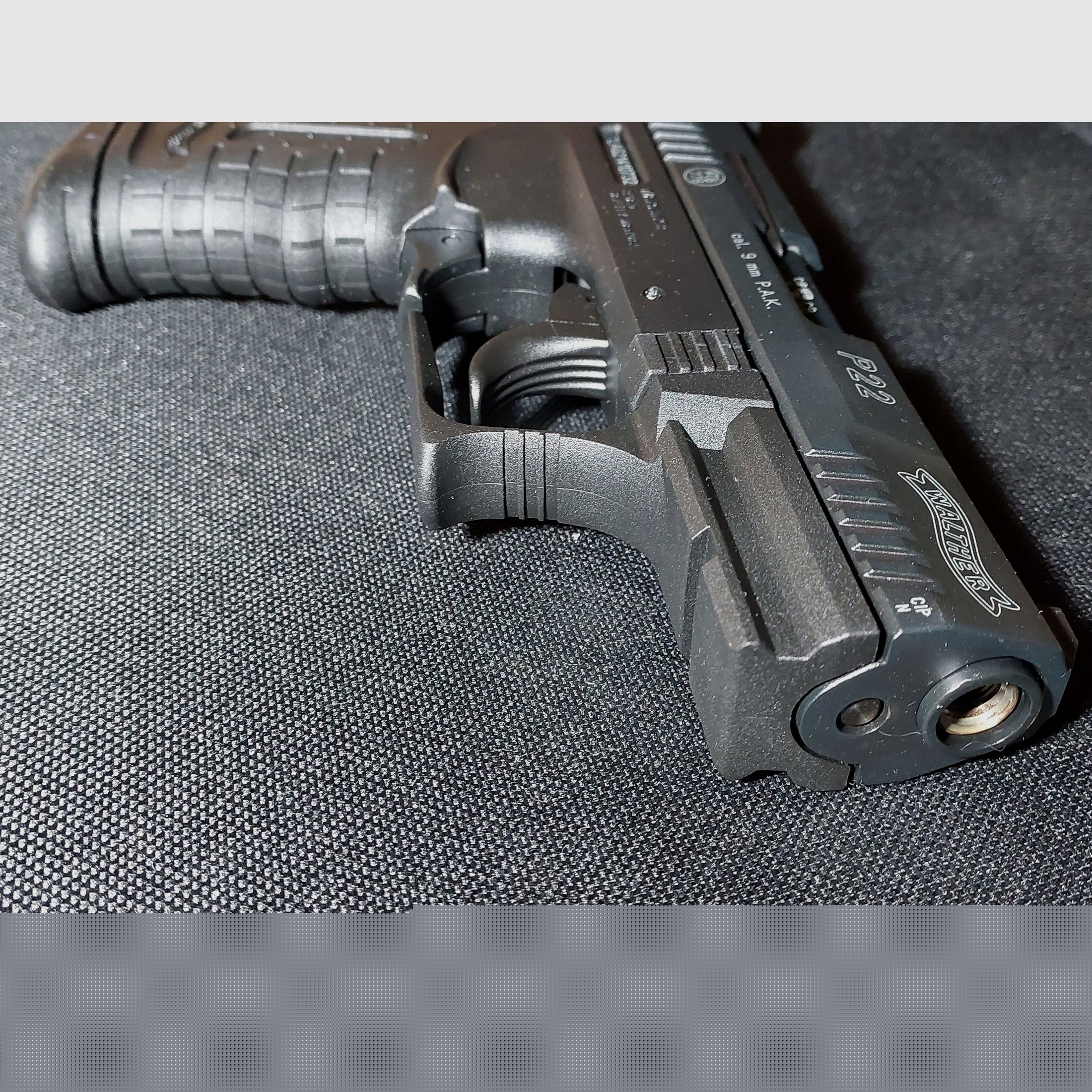 Walther P22 (P 22 Classic) blank firing pistol 9mm P.A.K. black (PTB 778)