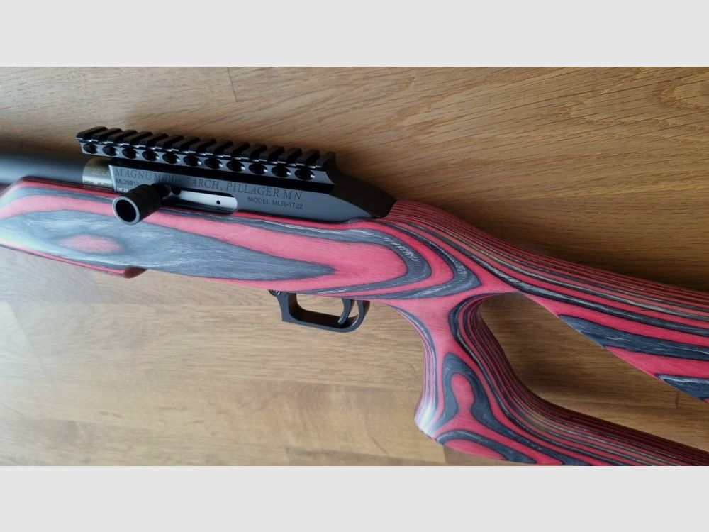 Magnum Research MLR-1722 SwitchBolt 17″ met koffer / 5 magazijnen