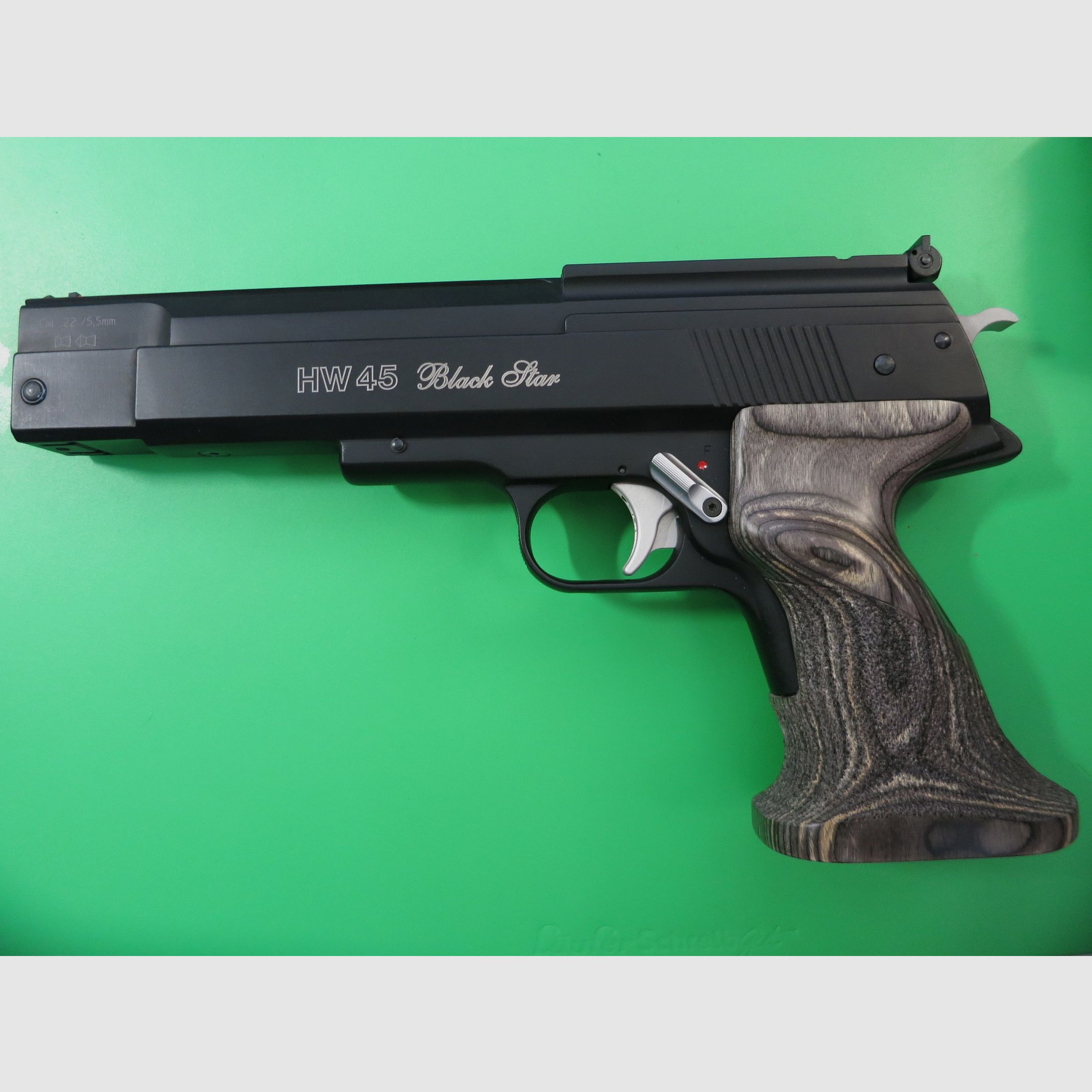 Weihrauch HW 45 Black Star, .22/5,5 mm, Nachbau des Colt 45, Austellungsstück wie neu!  #12