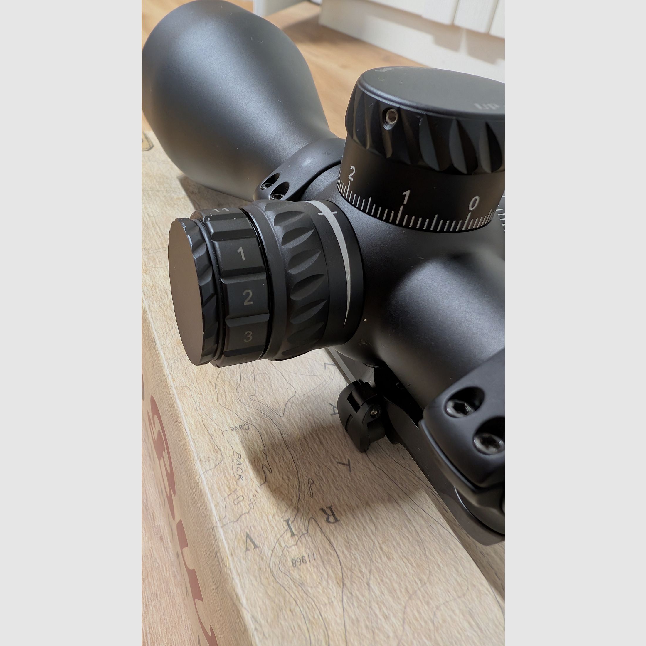 Burris Six XE 3-18x56 SCR2 Mil FFP, riflescope, like new