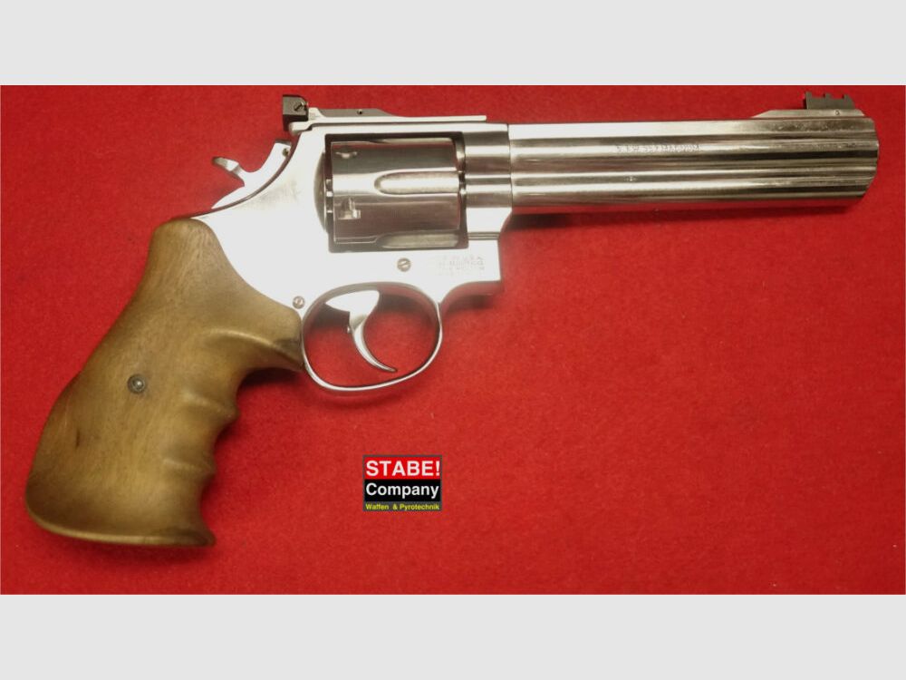 Smith & Wesson 686-4 Super Target Champion