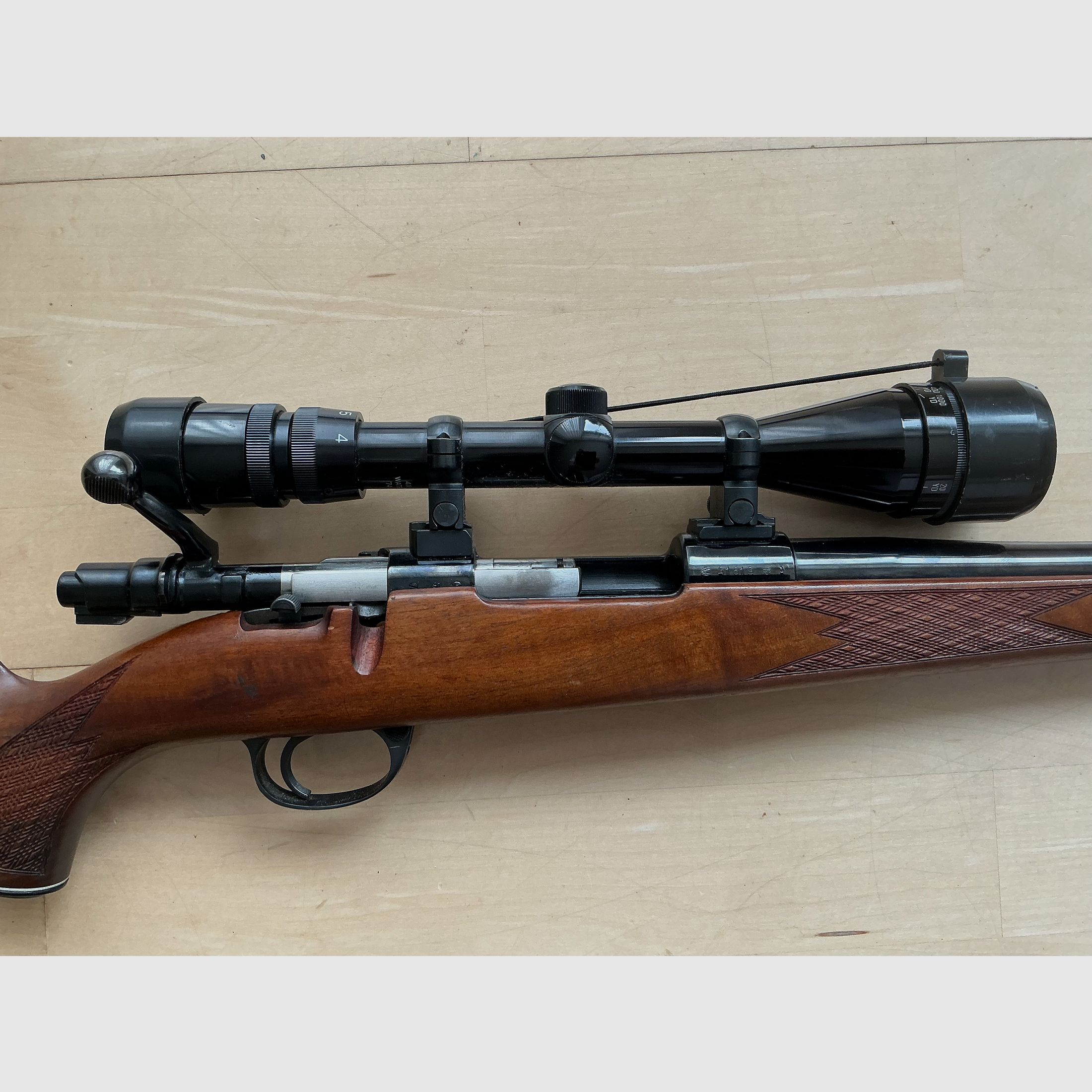 LW bolt-action rifle