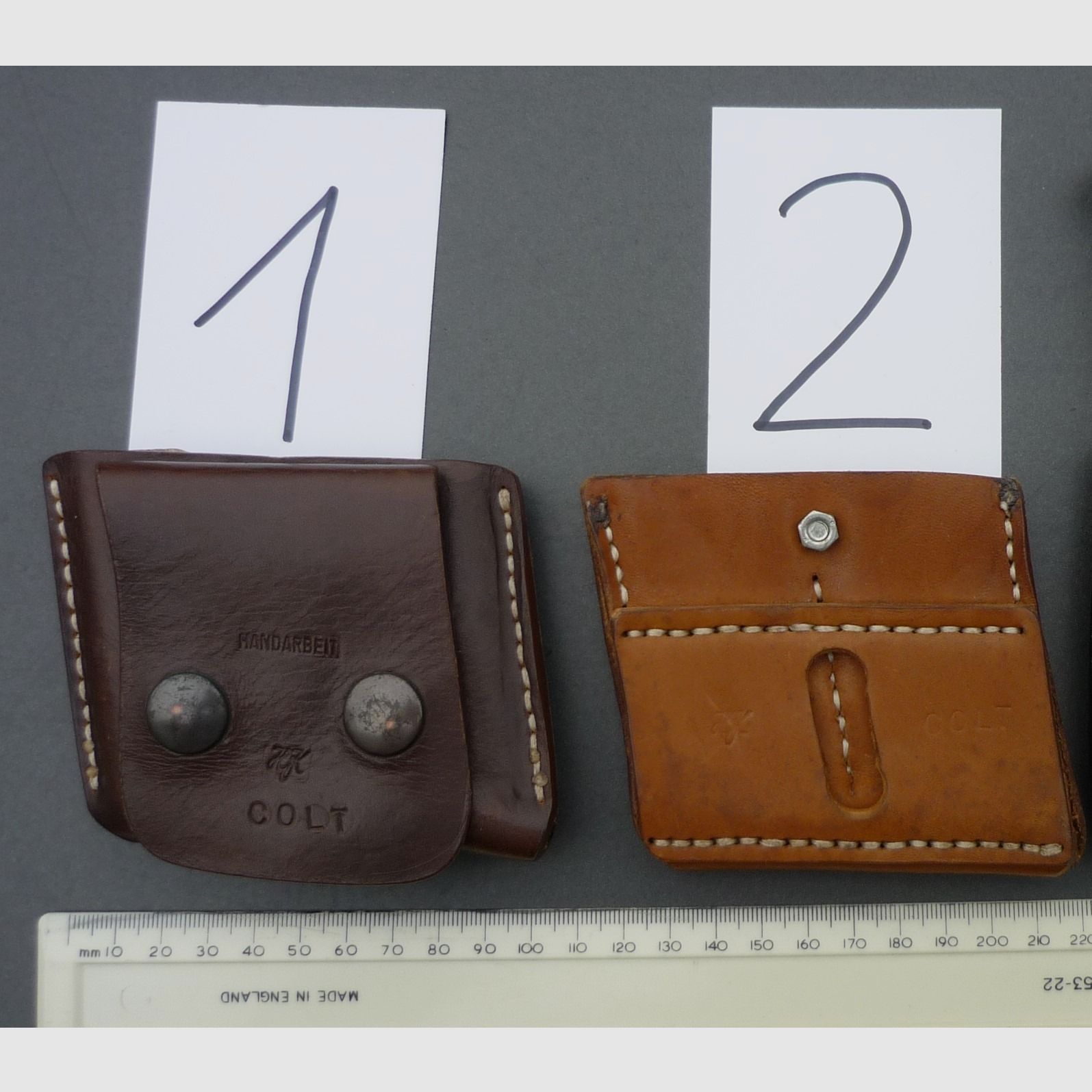 HKDesign Holster Art. Nr.011 divers étuis de chargeur 2x Colt 2ème choix, 1 x 1er choix avec vis de réglage
