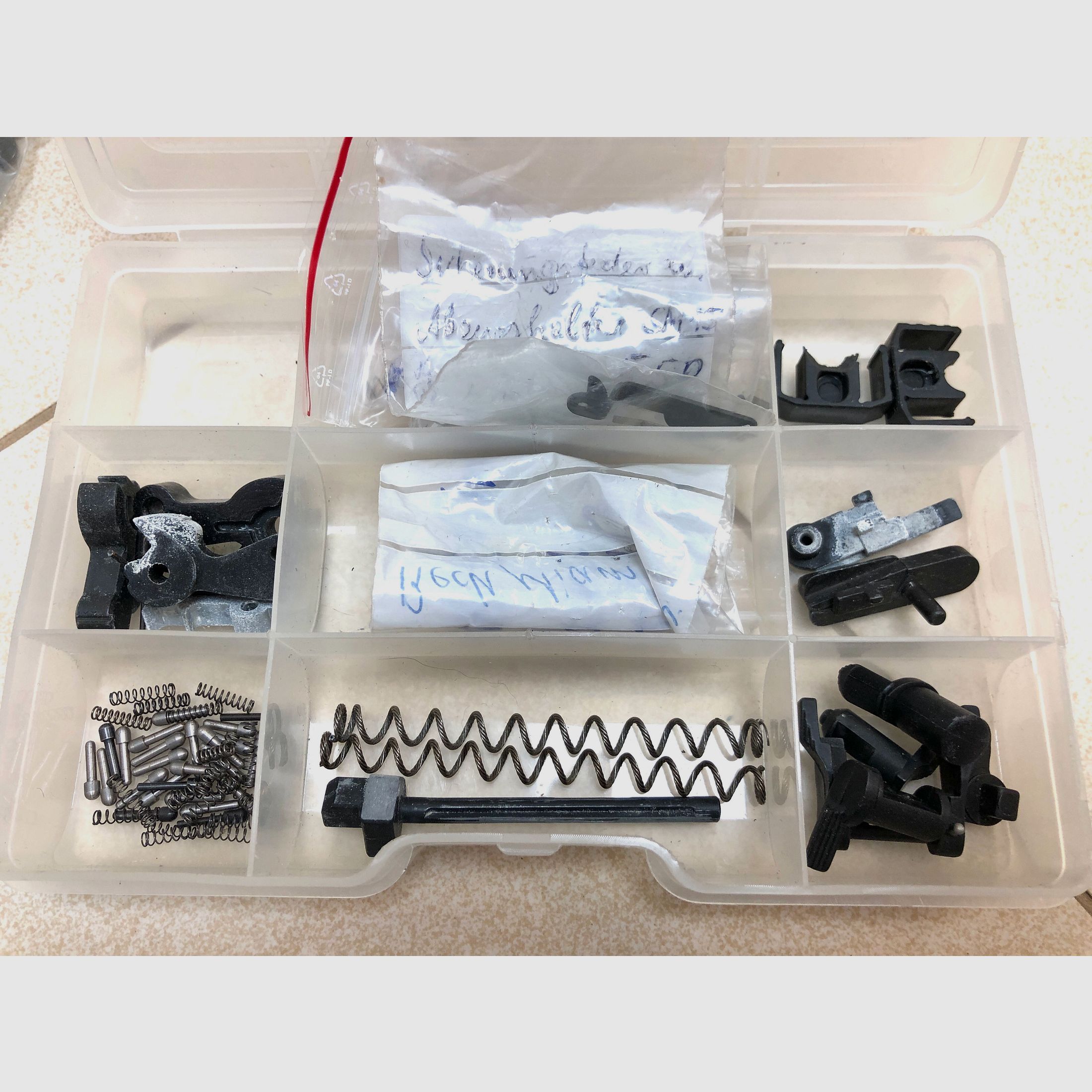 ••• #3 Ersatzteile / Reparatur-Konvolut für Schreckschusswaffen •••