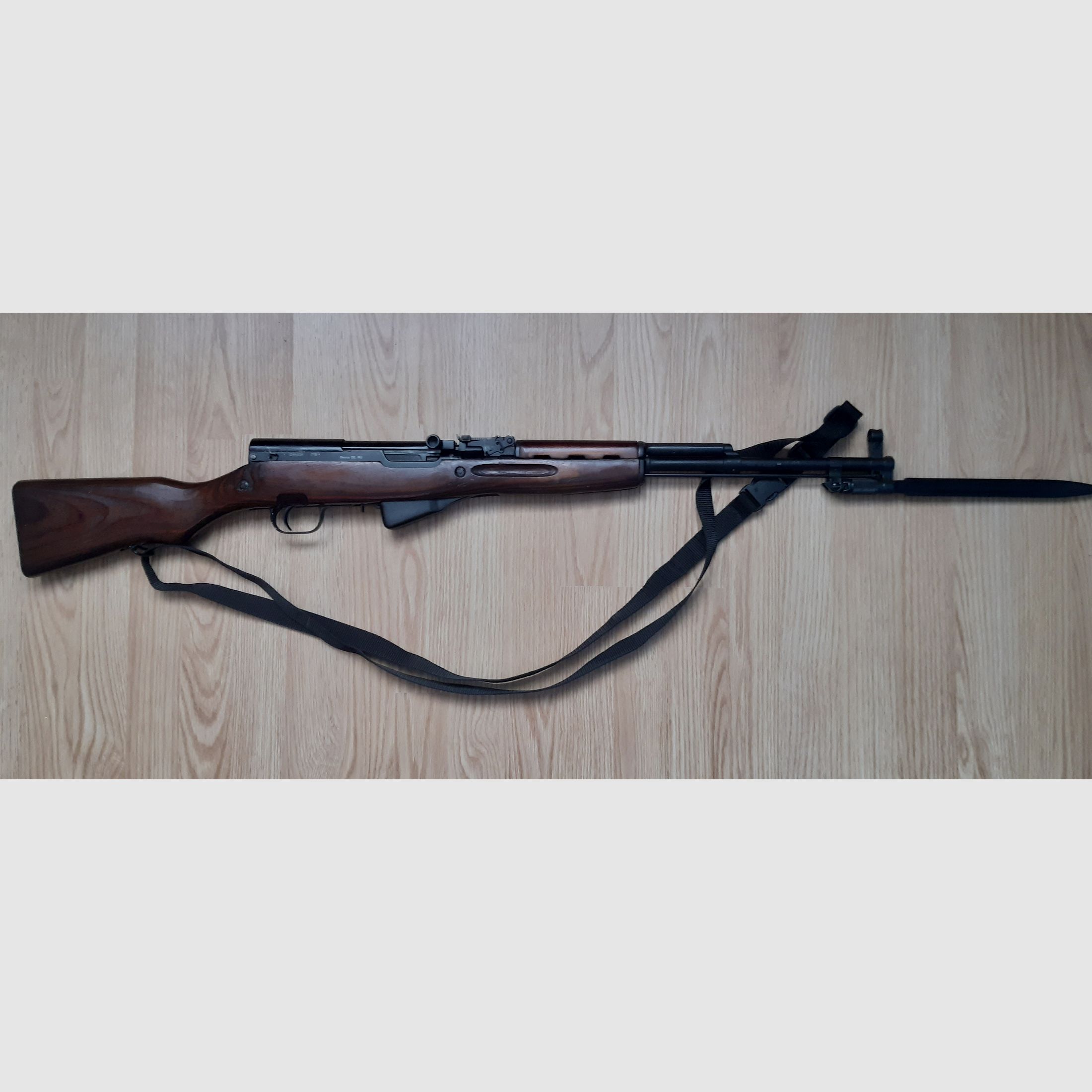 orig. russ. SKS 45 Simonov "IZHMASH" im Kal. 7,62x39 -Superperfekt- mit ca.1600gr. Abzug