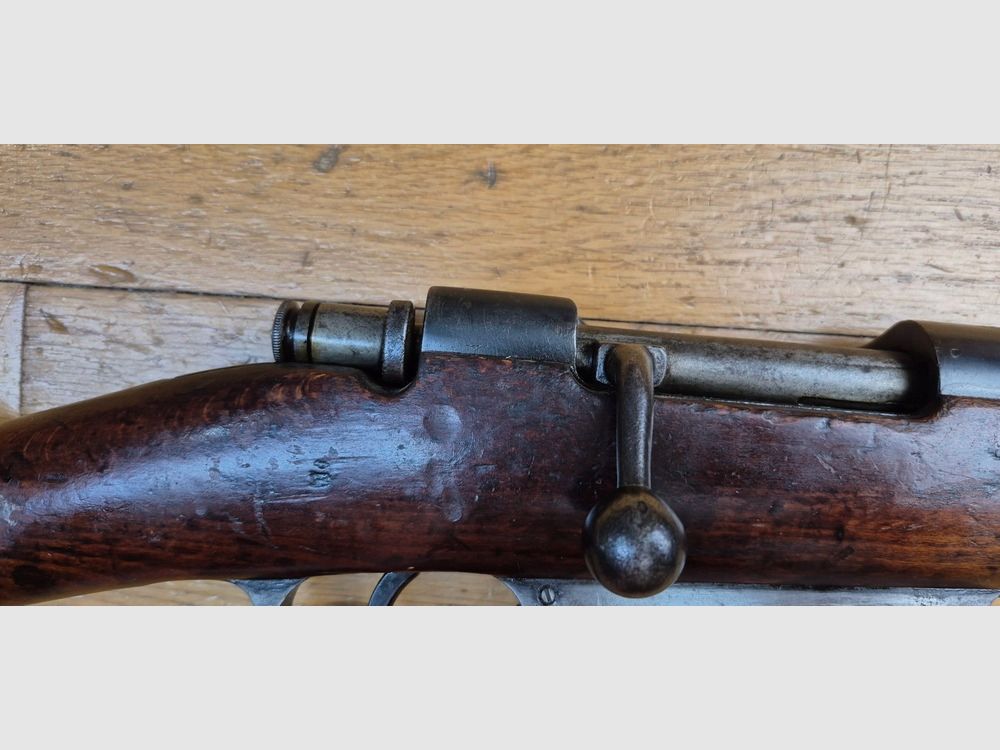 Reiterkarabiner 1891 oder Moschetto da Cavalleria Carcano – Kal. 6,5×52 original – Integrierte Klappbayonett ohne Druckknopf – Waffe angepasst an das Modell 1938 mit fester Visierung Typ Mod.1938 – Arsenal von Terni – Guter Lauf und Mechanik – BE+, Bild 5 von 30