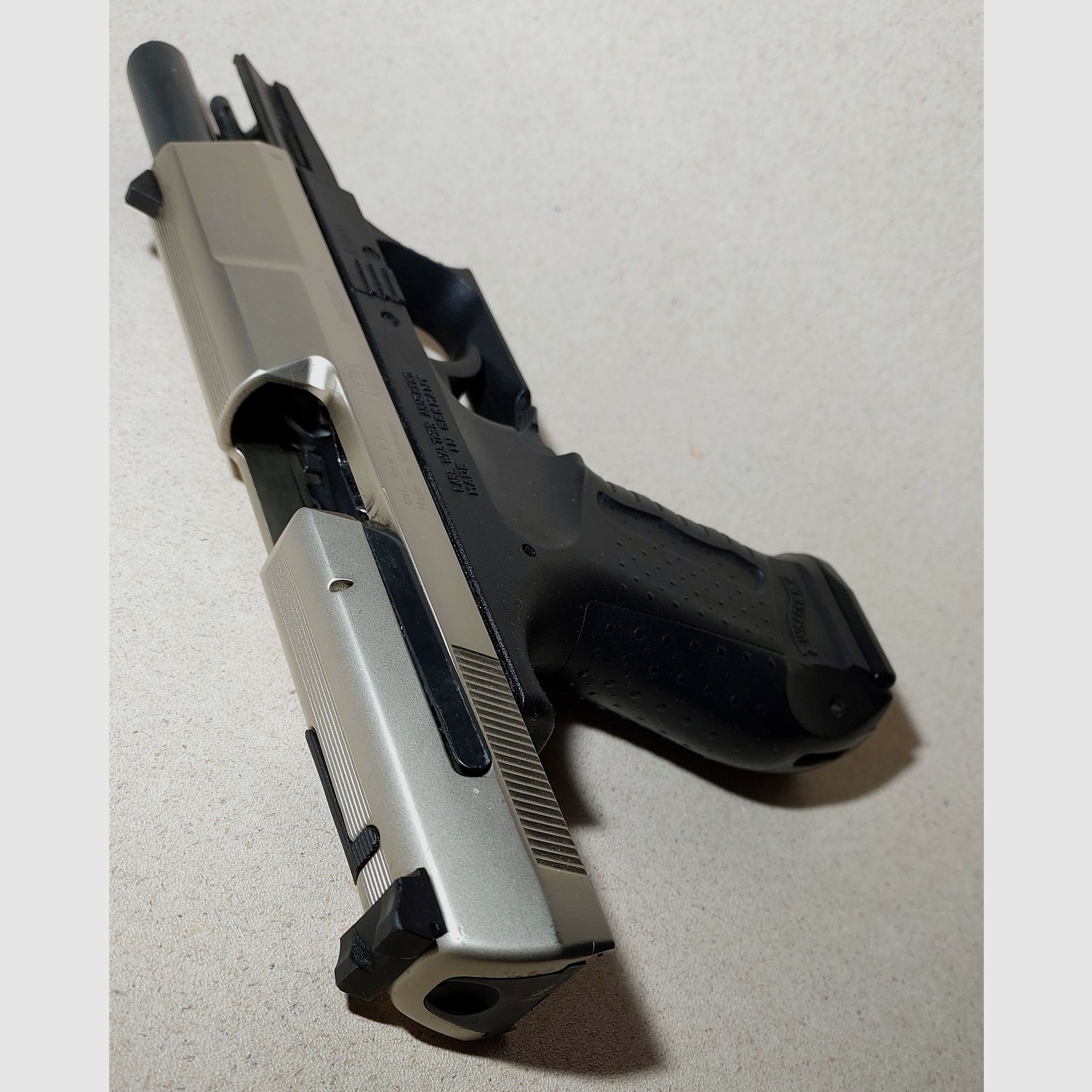 Walther P99 Schreckschuss Pistole 9mm P.A.K. bicolor Nickel (PTB 762) P 99 mit Lederholster