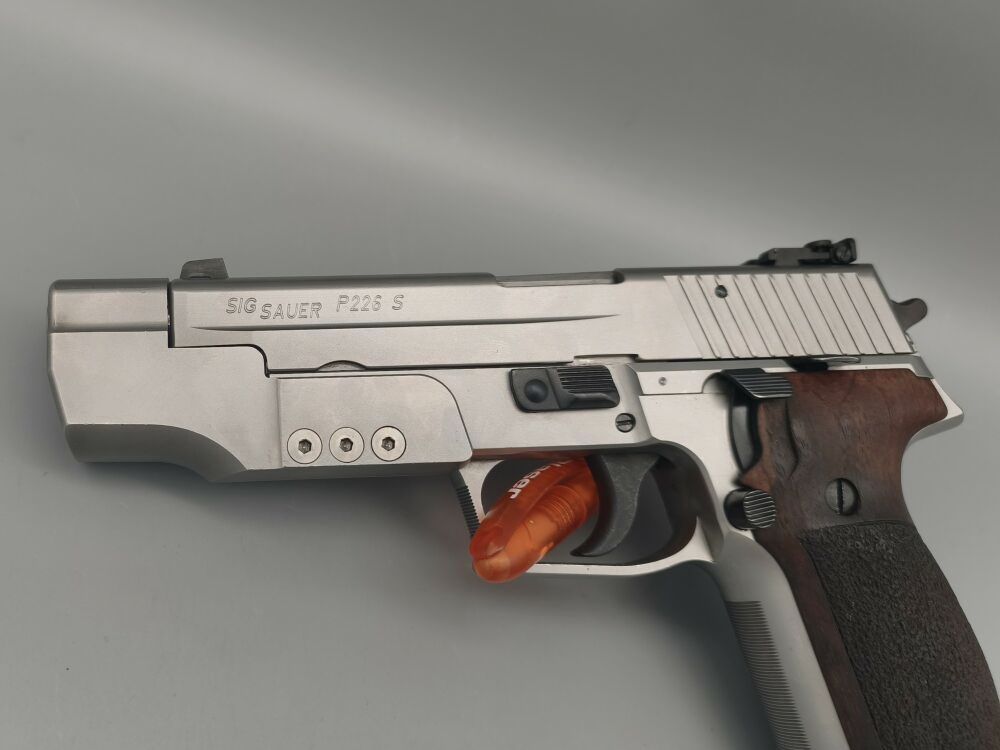 SIG Sauer P226S con Romeo 1 e mirino regolabile 9mmLuger