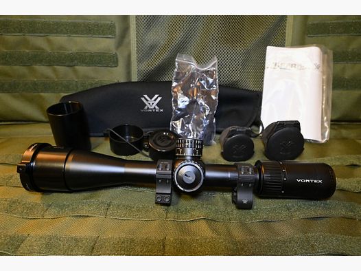 Vortex Viper PST Gen II 3-15x44 MRAD FFP EBR-7C - Komplettset